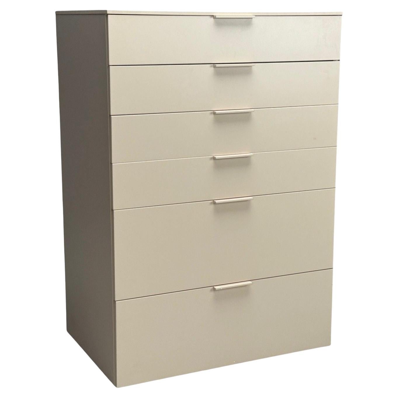 Guilio Cappelini, Cream Matte Lacquer, Highboy, Italy, 2010s For Sale