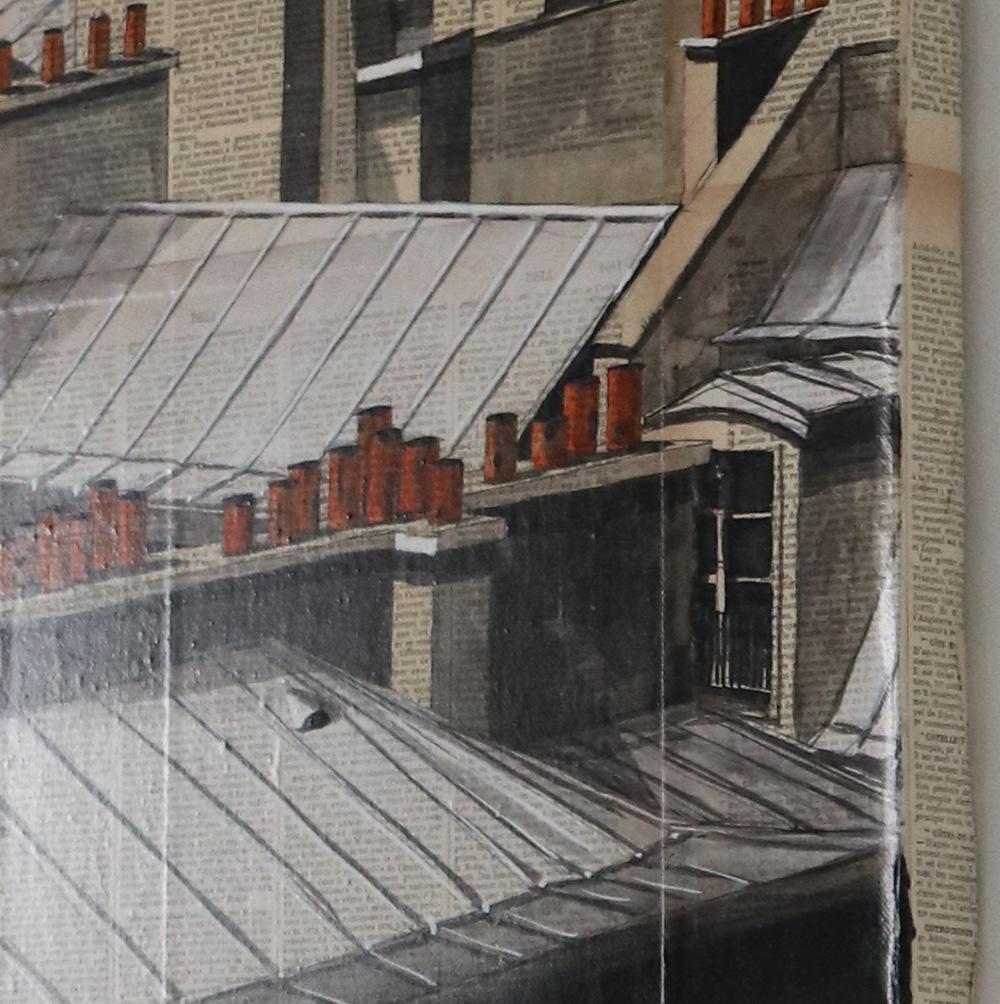 Paris Rooftops II est une peinture unique de l'artiste contemporain français Guillaume Chansarel. La peinture est réalisée à l'encre et à l'acrylique sur des pages de vieux livres montées sur toile. Les dimensions sont de 65 × 92 cm (25.6 × 36.2