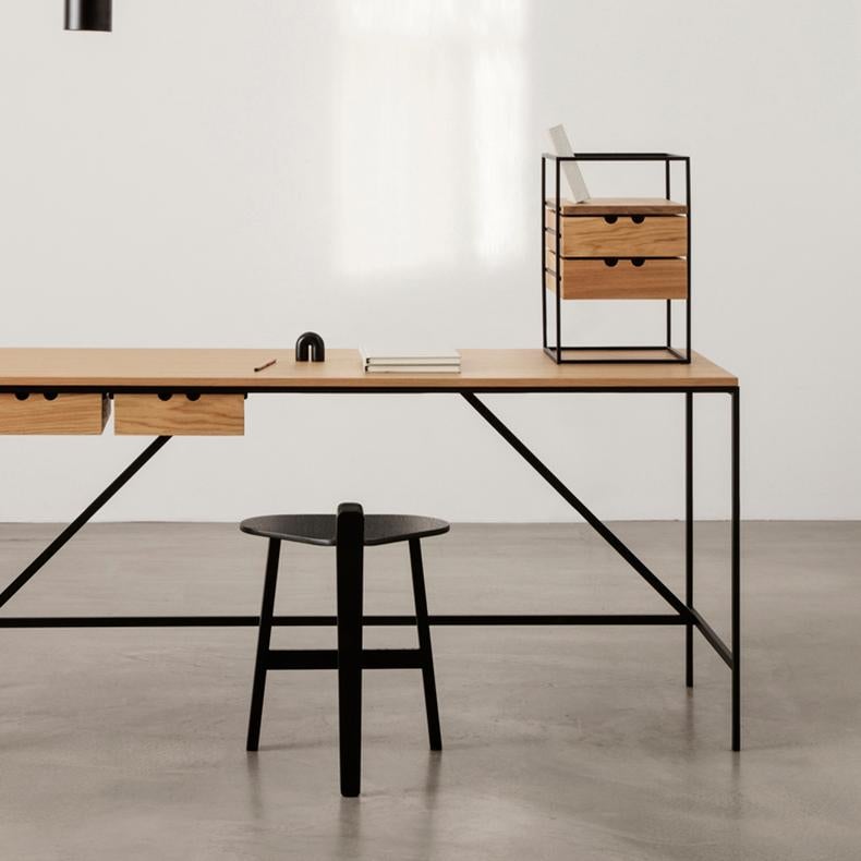 XXIe siècle et contemporain Tabouret en bois « Bronco » de Guillaume Delvigne en vente