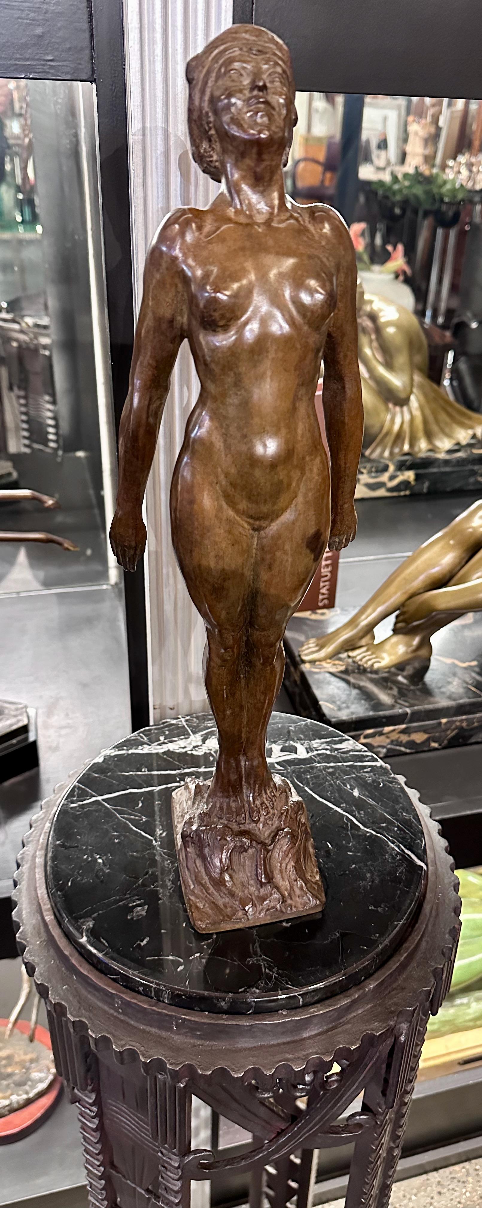 Statue féminine nue se baignant de style Art déco français de Guillaume Dumont 1923 en vente 2