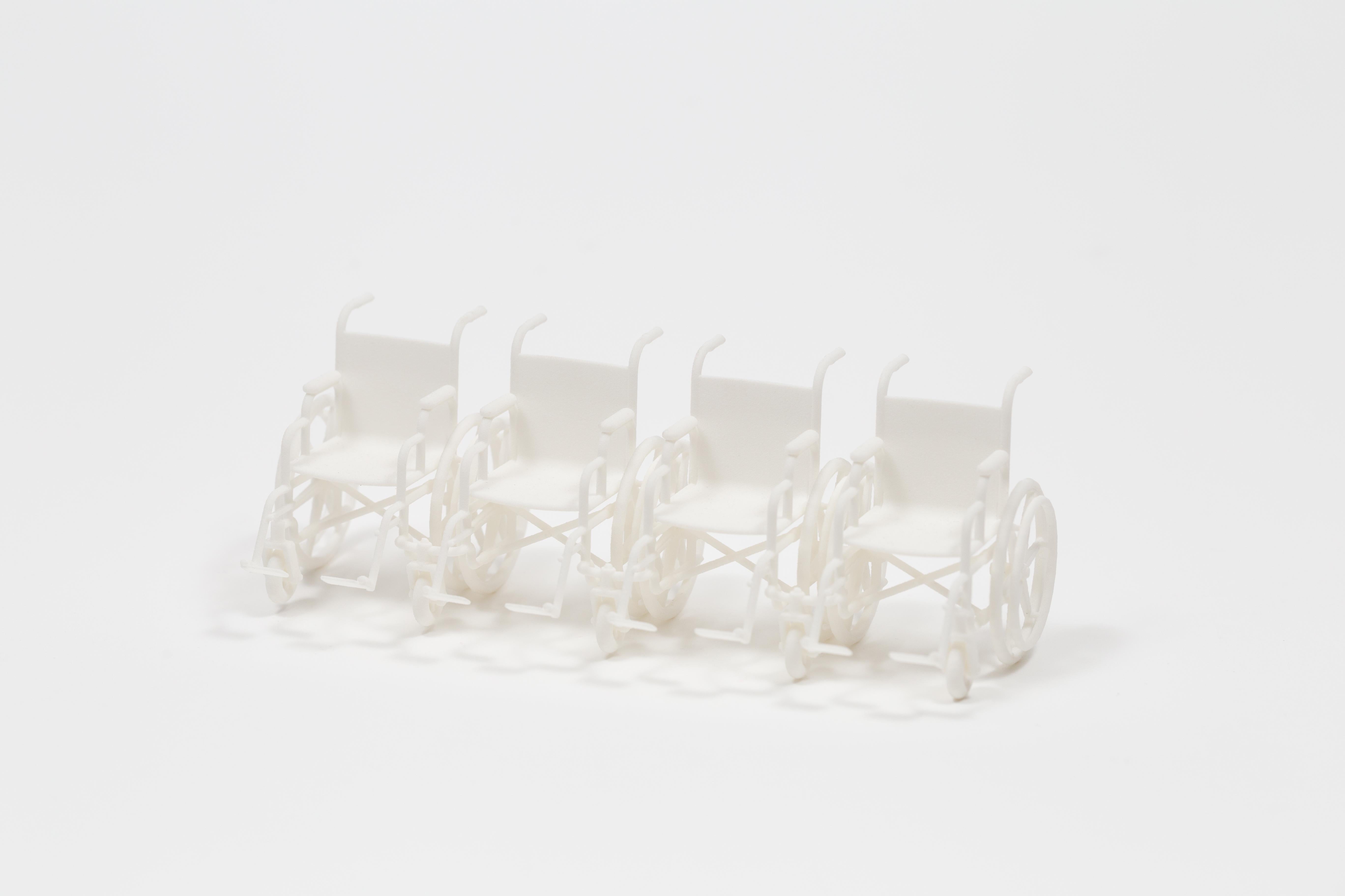Prototype pour un effort collectif - Gray Abstract Sculpture by Guillaume Lachapelle