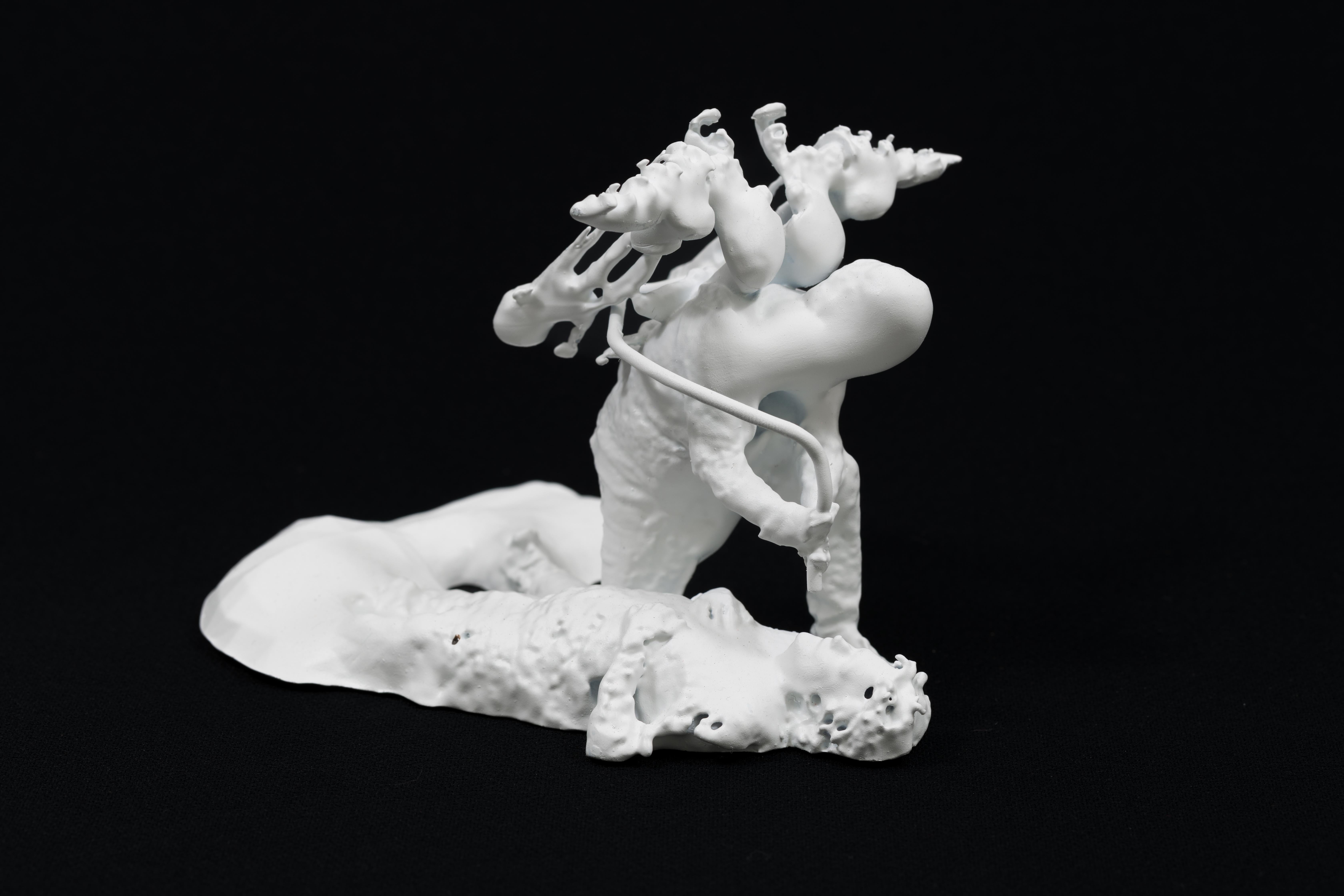 Guillaume Lachapelle verbindet in seinem Werk das Reale mit dem Imaginären, um Miniaturumgebungen und -szenarien zu schaffen, die die Verbindungen zwischen dem Menschen und seiner Alltagswelt aufzeigen. In Extrapolations extrahiert Lachapelle