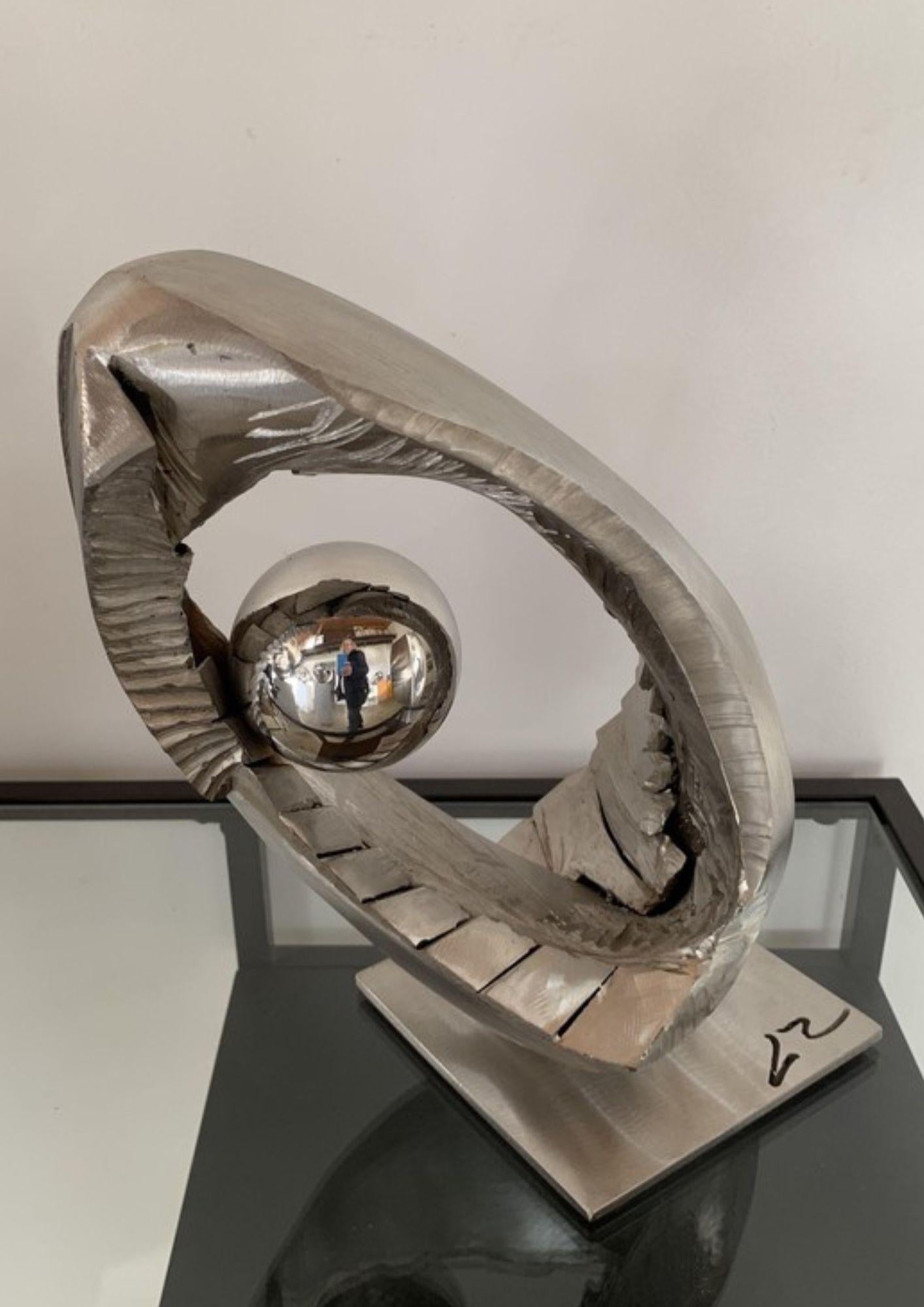 Mobius 4 - Sculpture by Guillaume Roche