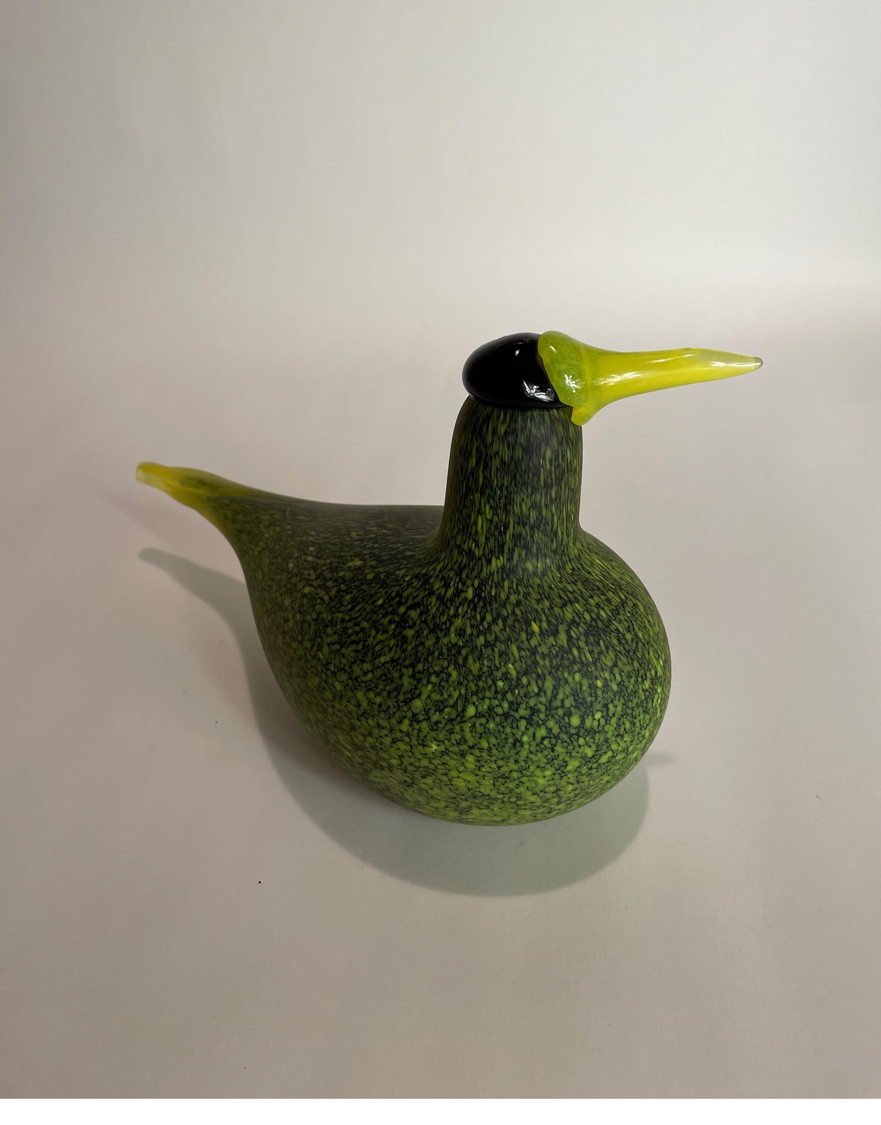 Guillemot Hand Blown Art Glass Bird In Good Condition For Sale In Chicago, IL