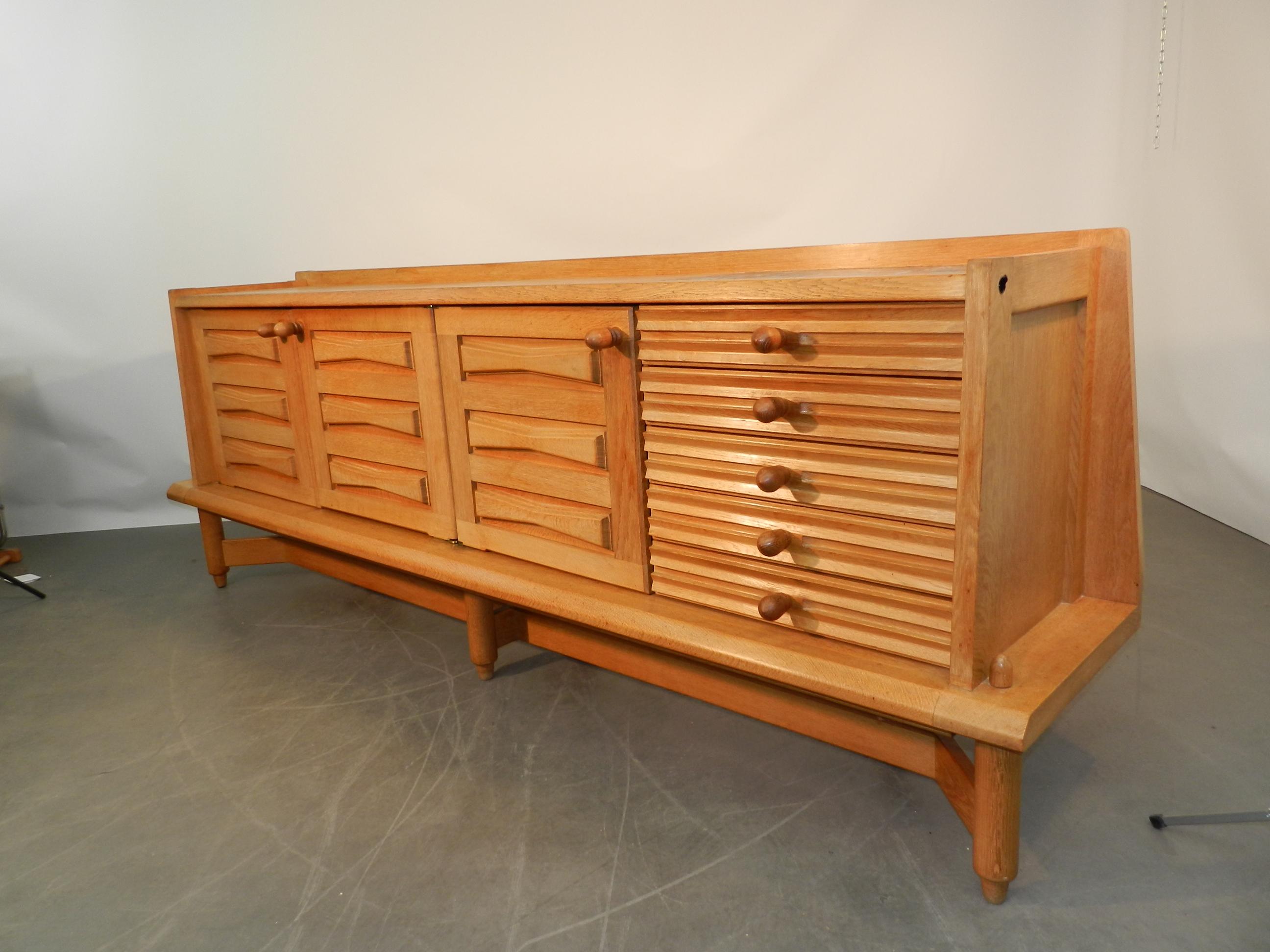 Guillerme and Chambron Credenza in Oak, Edition Votre Maison, circa 1970 For Sale 3