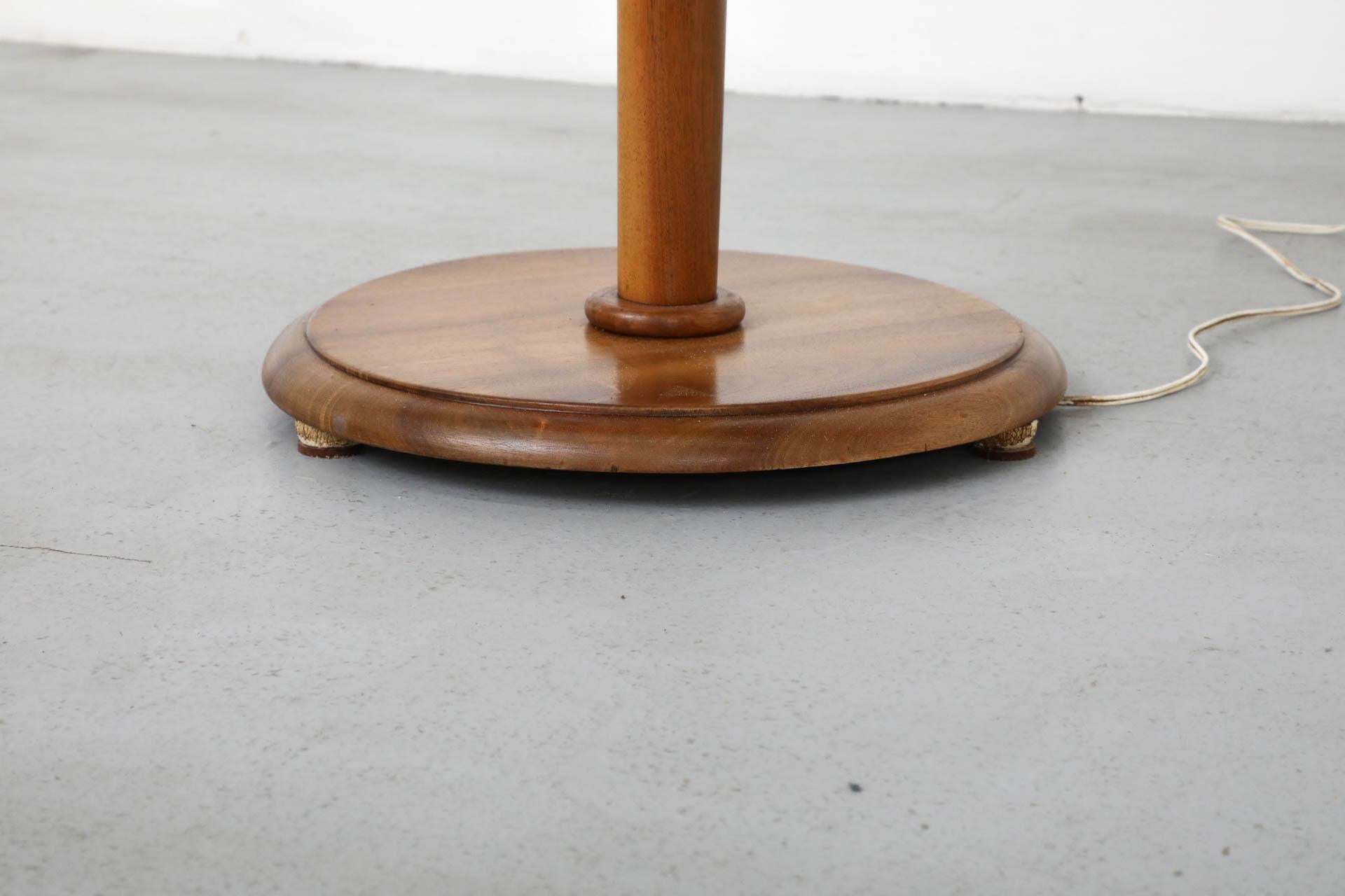 Lampe sur pied avec tables intégrées inspirée de Guillerme et Chambron, années 1950 en vente 11