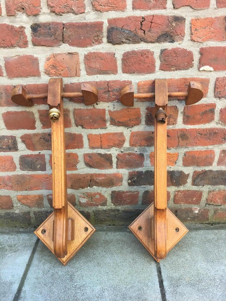 Mid-Century moderno Coppia di applique Guillerme e Chambron in Oak, 
