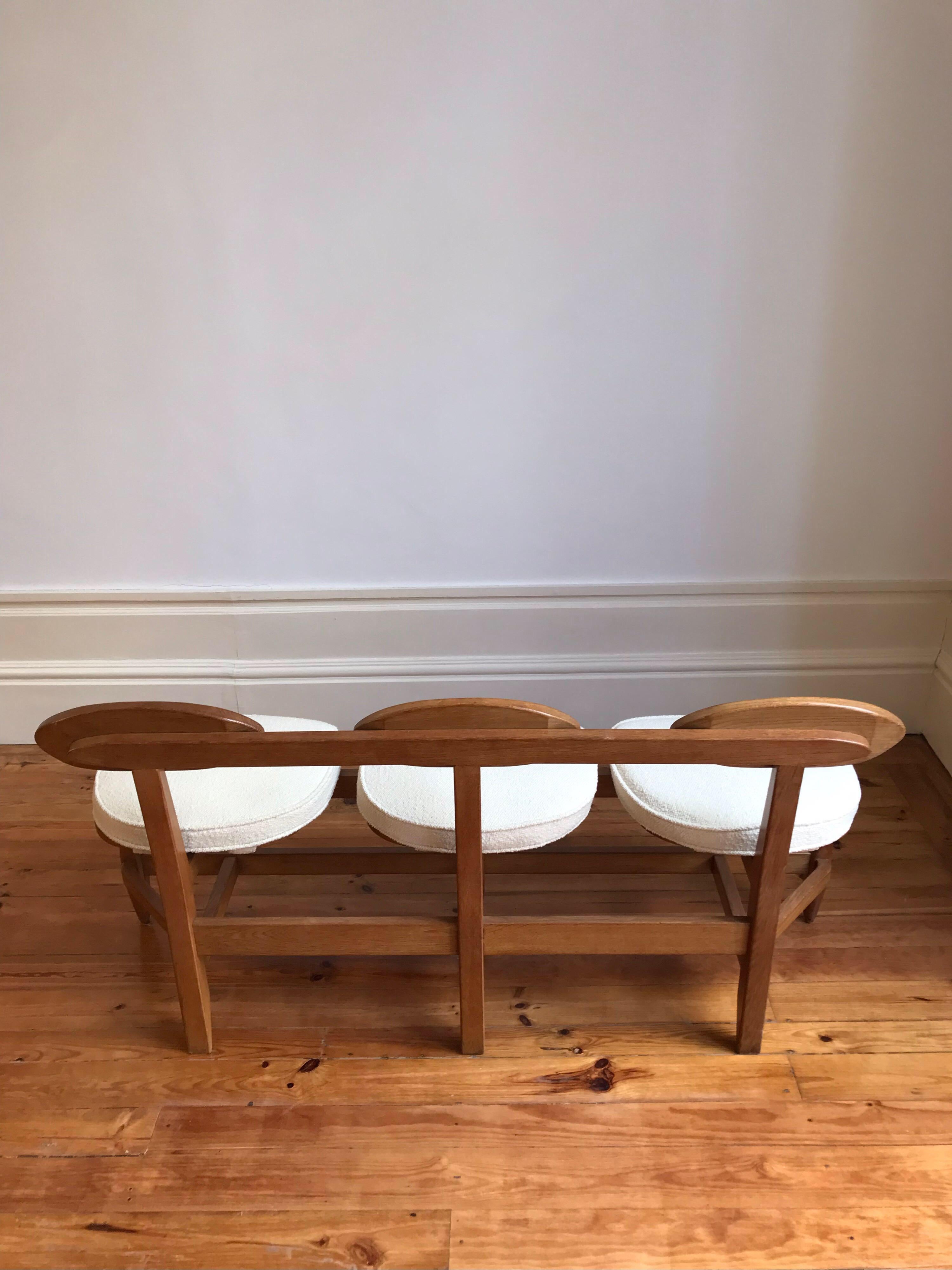 Guillerme and Chambron Midcentury Solid Oak Thee Seats Bench, Votre Maison, 1960 In Excellent Condition In Milan, IT
