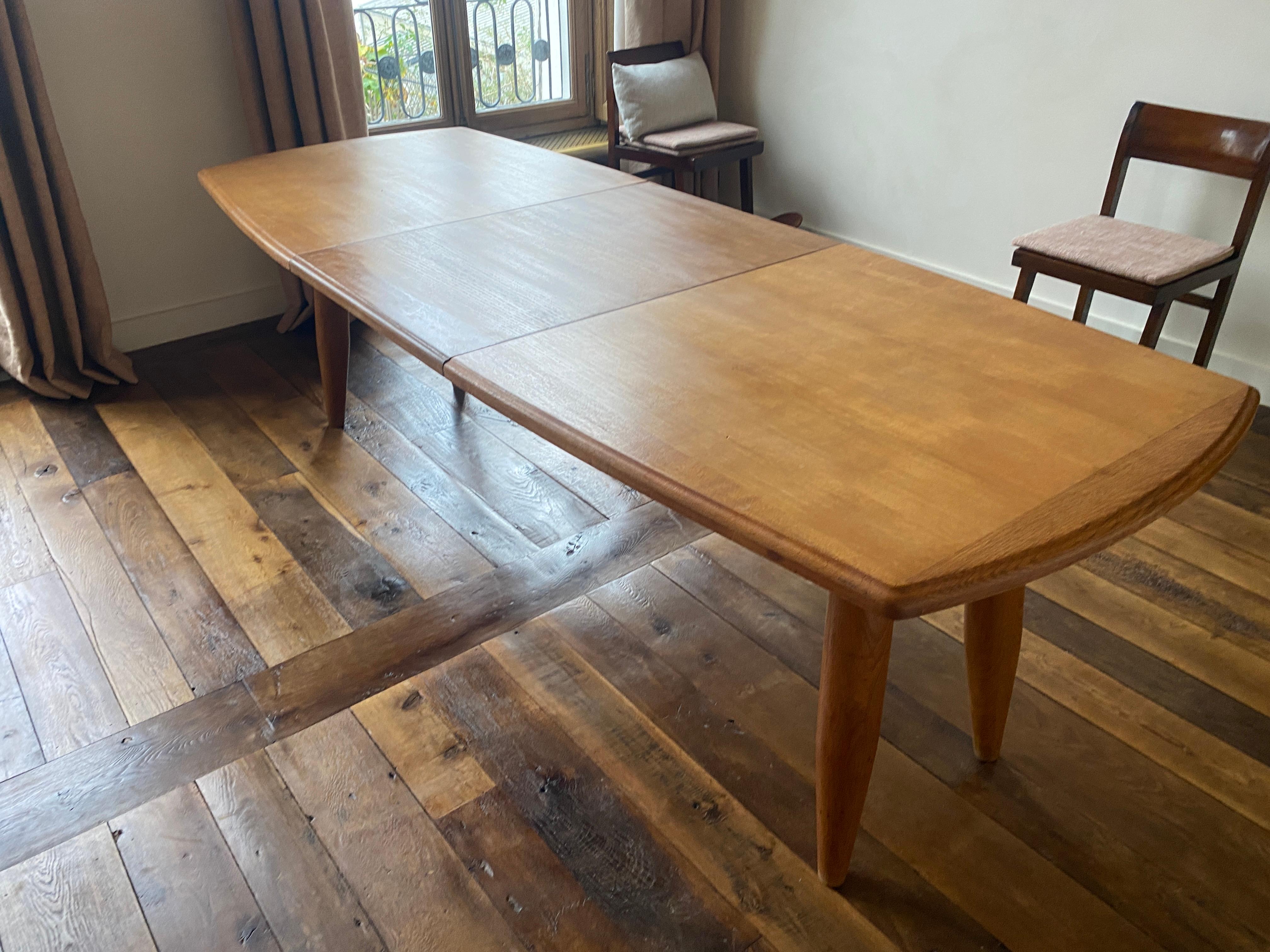 Français Guillerme et Chambron, table en Oak, Edition Votre Maison circa 1960/1970 en vente