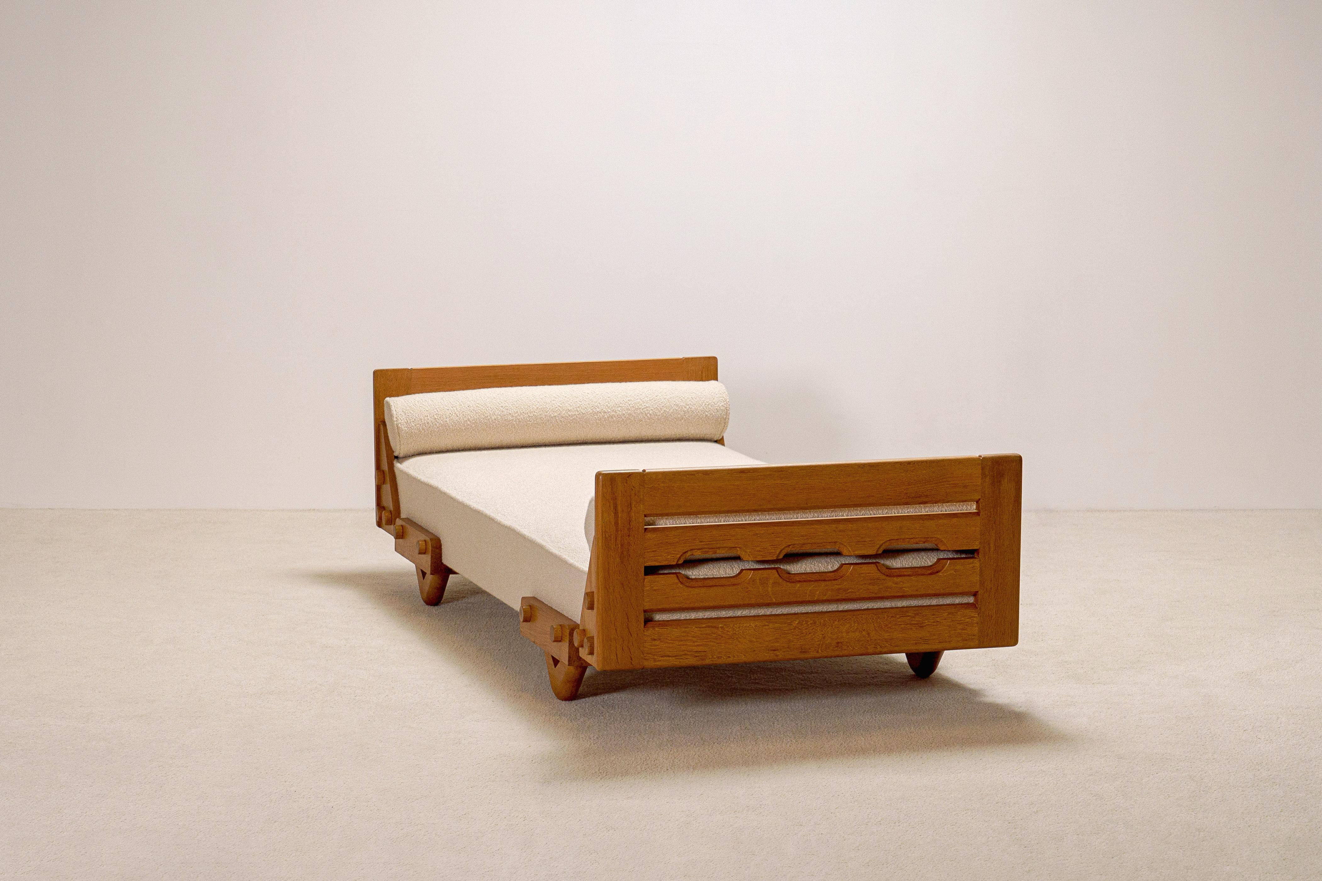 Francese Guillerme e Chambron, Rare Daybed for Votre Maison