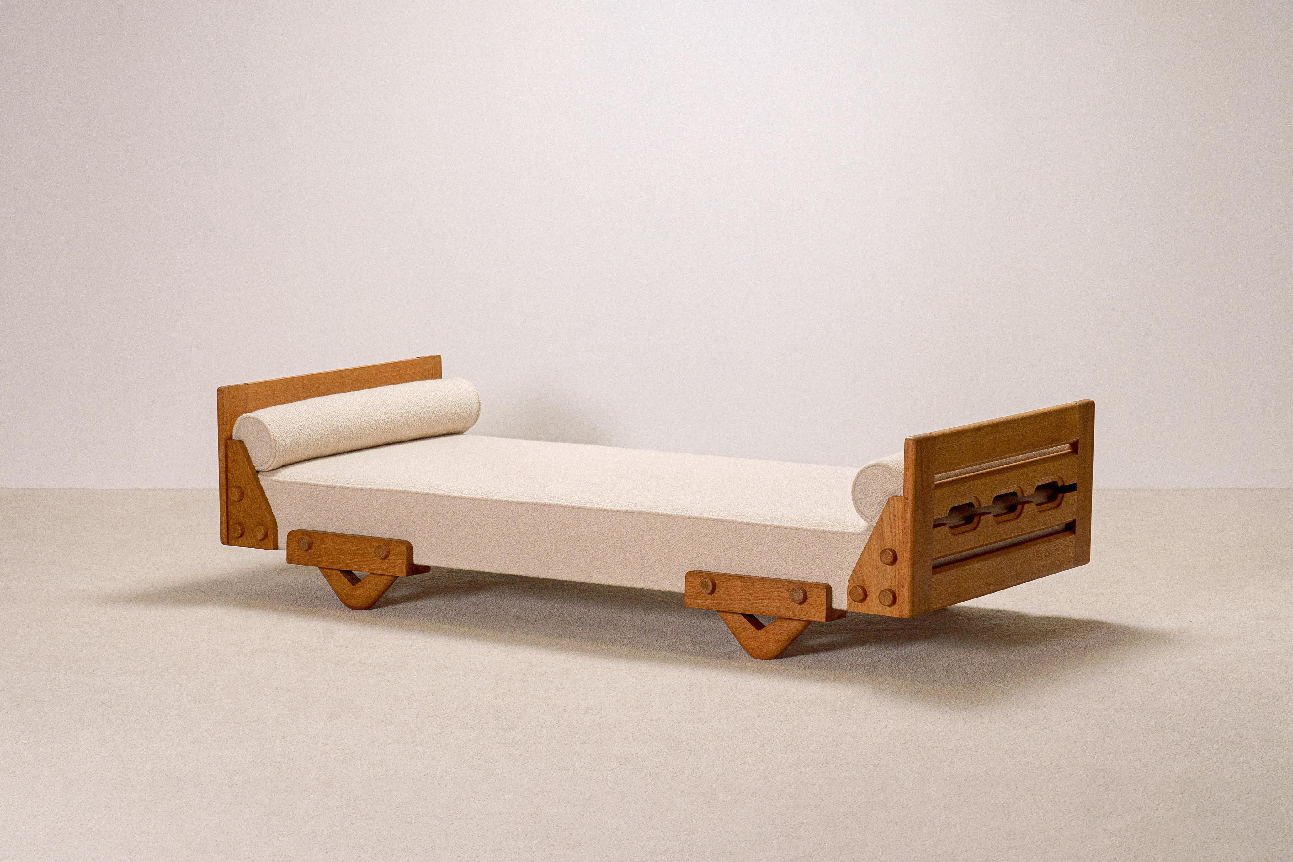 Guillerme e Chambron, Rare Daybed for Votre Maison