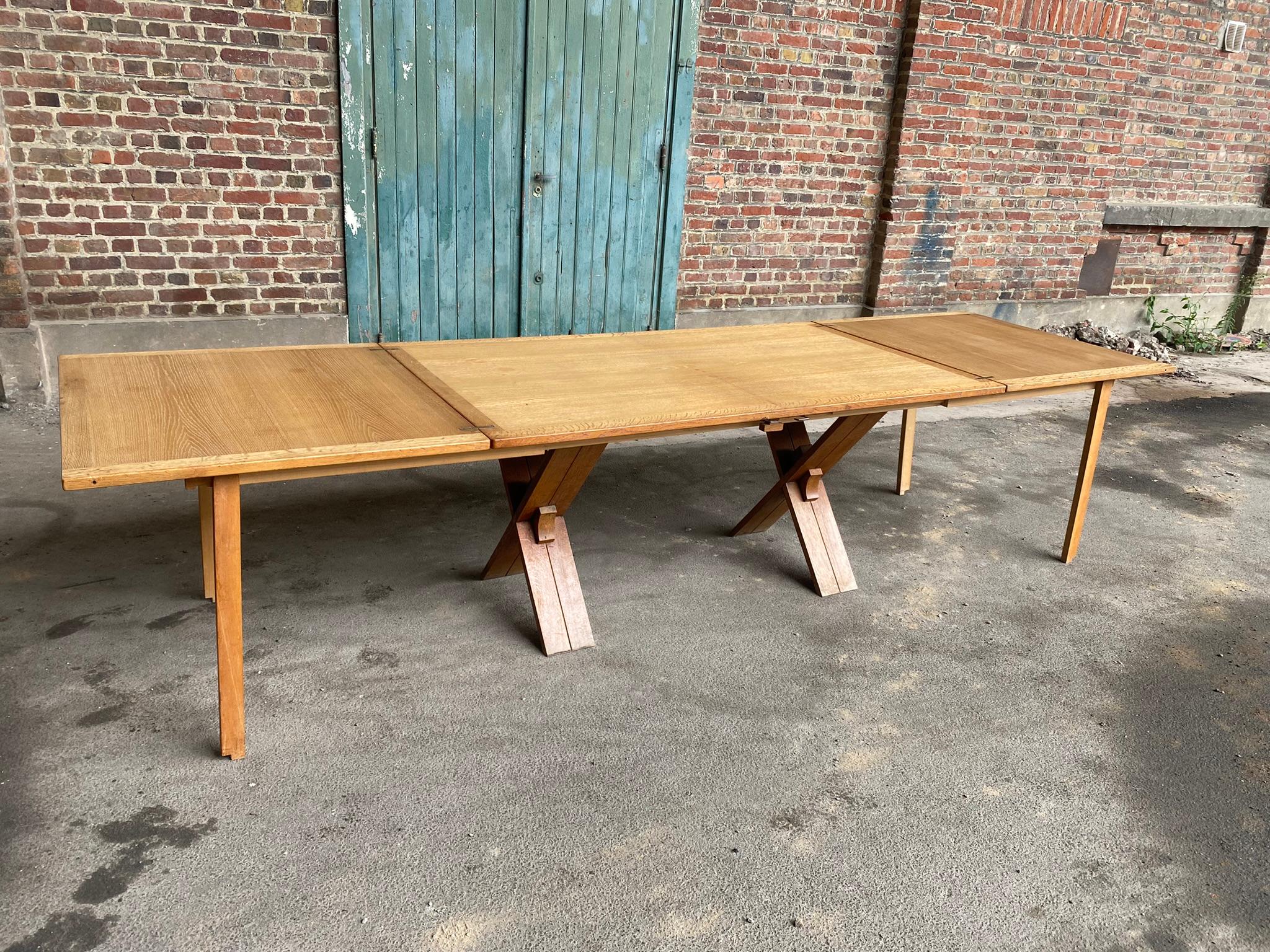 Guillerme et Chambron, rare table en Oak, Edition Votre Maison circa 1950/1960 en vente 4