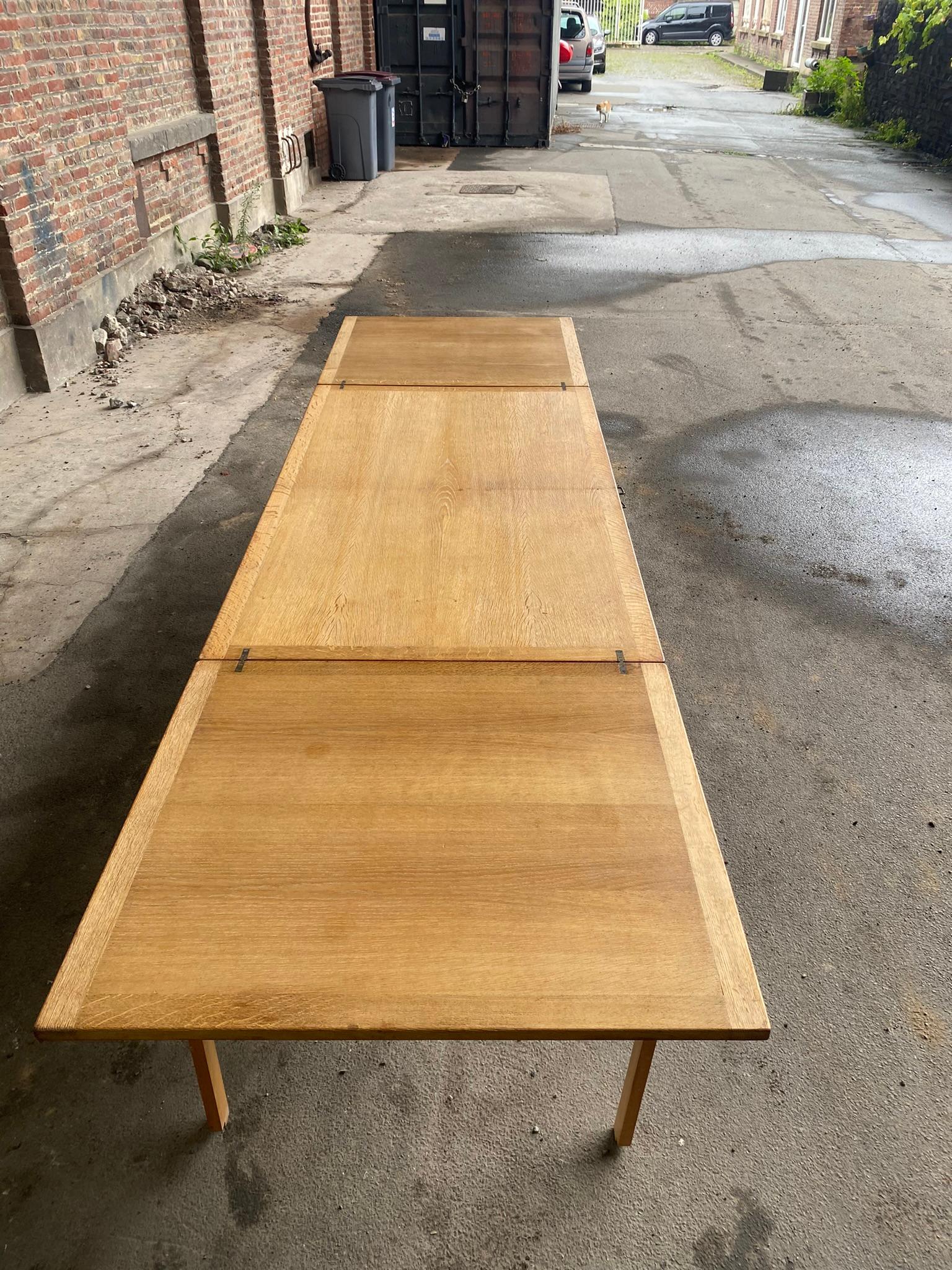 Guillerme et Chambron, rare table en Oak, Edition Votre Maison circa 1950/1960 en vente 6