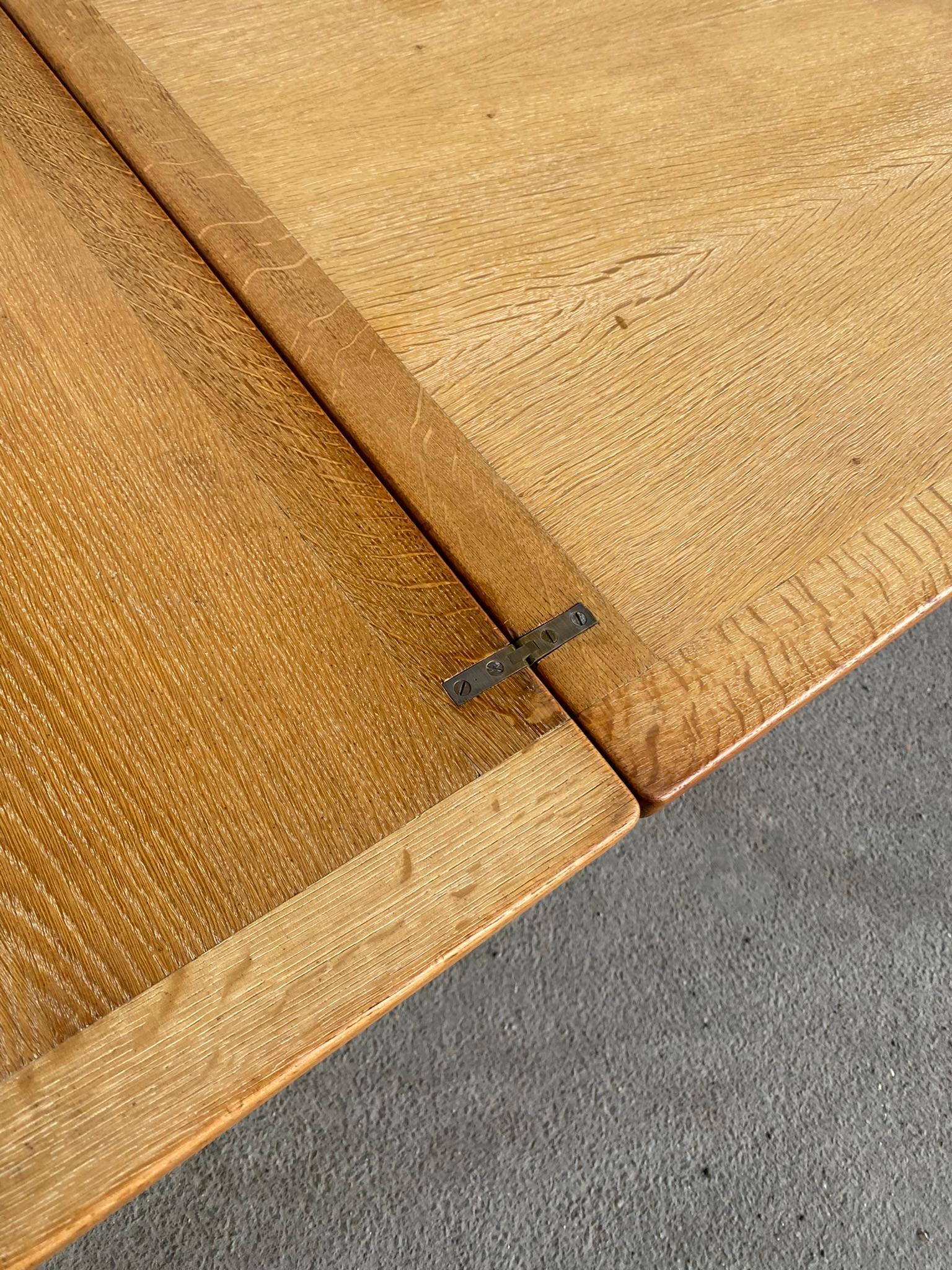 Guillerme et Chambron, rare table en Oak, Edition Votre Maison circa 1950/1960 en vente 7