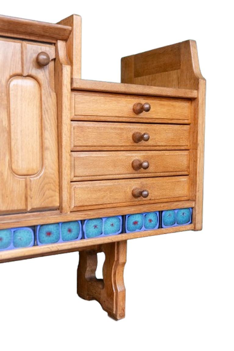 Guillerme and Chambron. Sideboard in light oak and ceramic. Circa 1960. In Good Condition For Sale In Saint-Ouen, FR