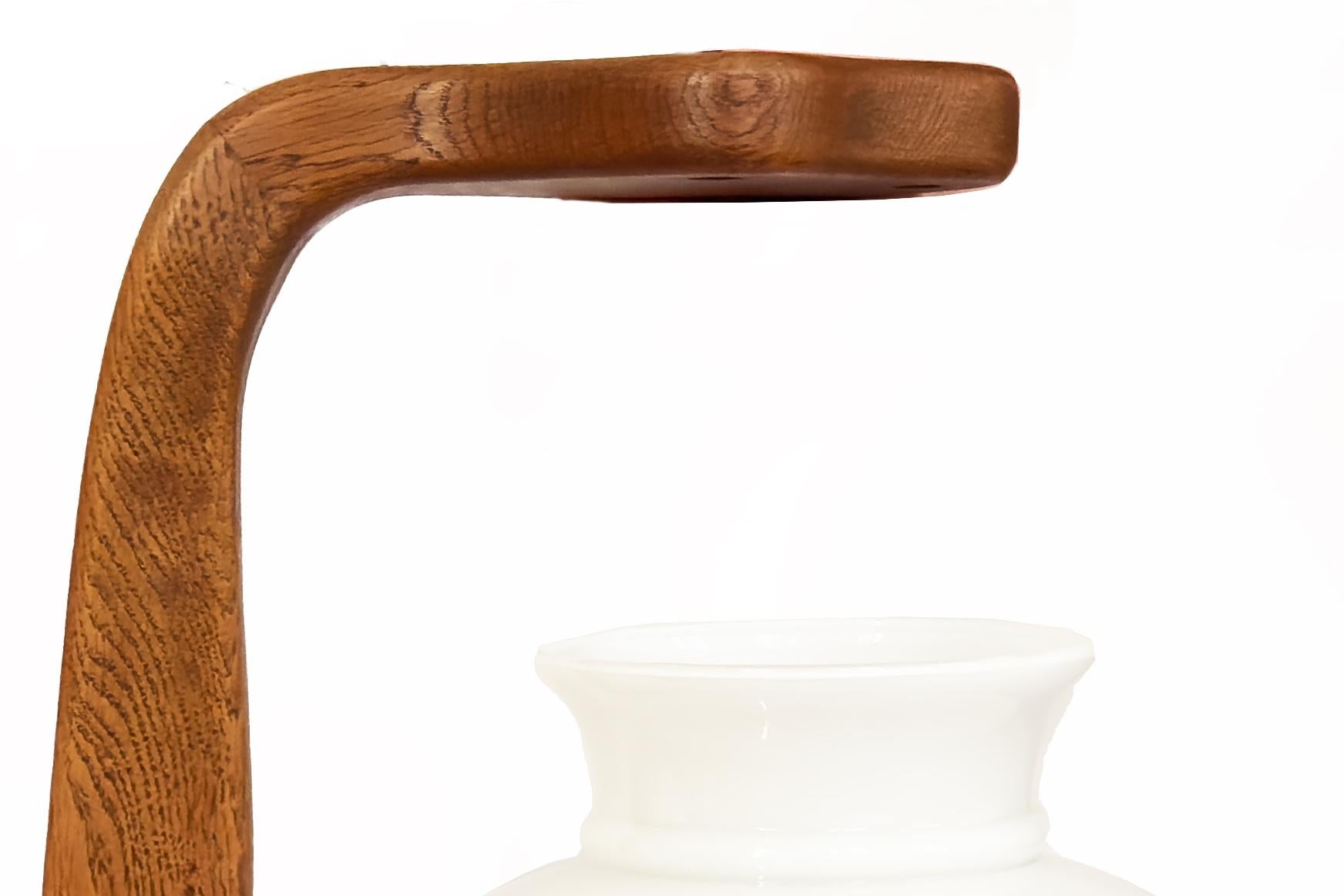 Ceramica Guillerme, Chambron e Danikowski - Lampadario del XX secolo in Oak e Opalina in vendita
