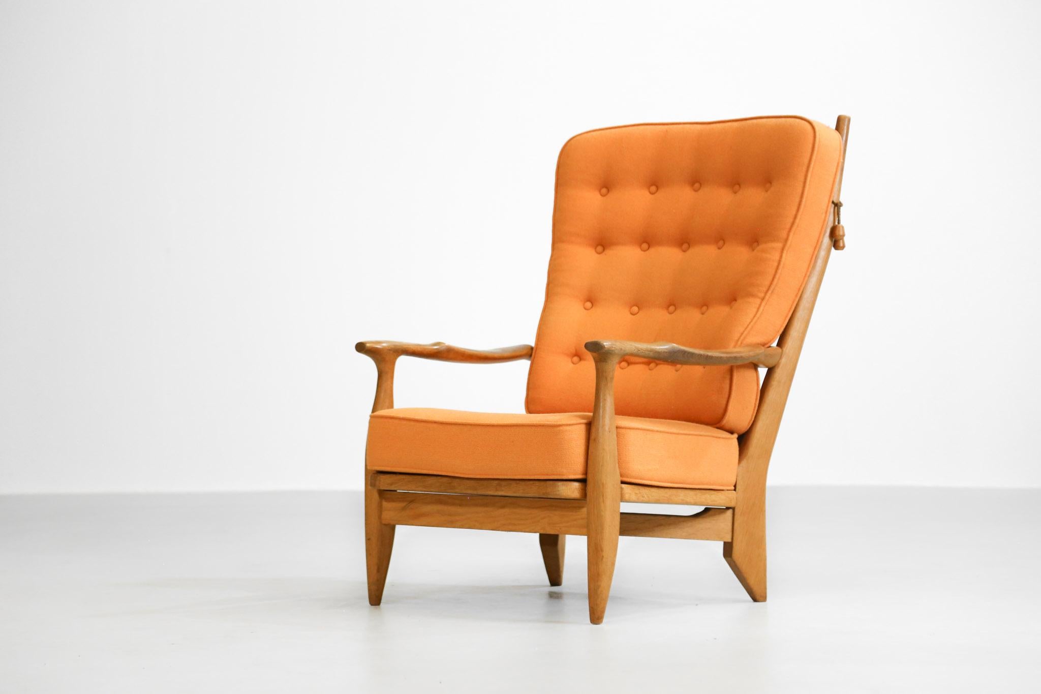 Armchair by french designers Guillerme et Chambron for Votre Maison.
Structure in solid oak with original orange fabric in excellent shape
Please take a look to the many details of this product such as the leg or the back.