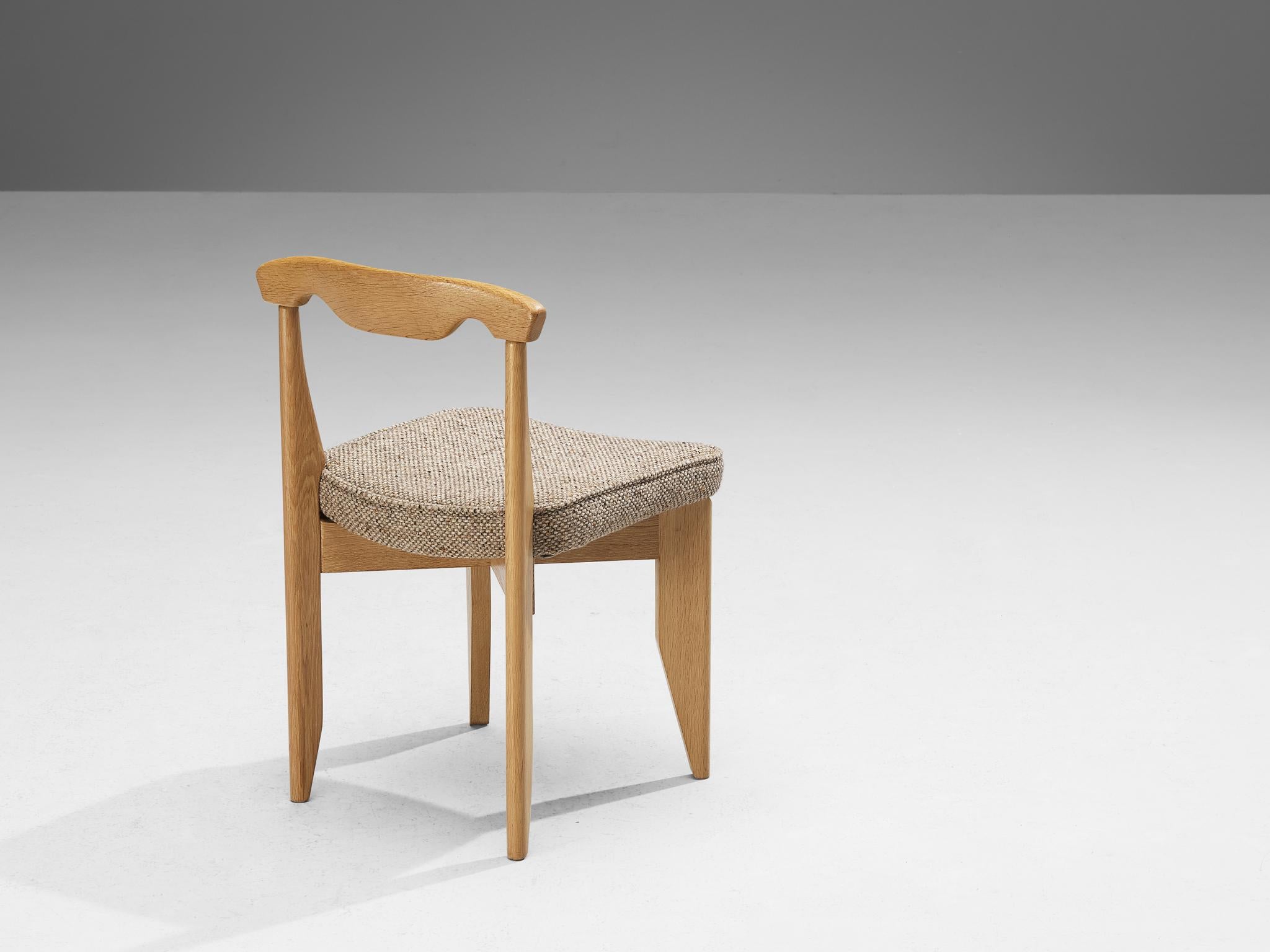 Mid-Century Modern Guillerme & Chambron 'Aurelie' Dining Chair in Oak and Beige Wool For Sale