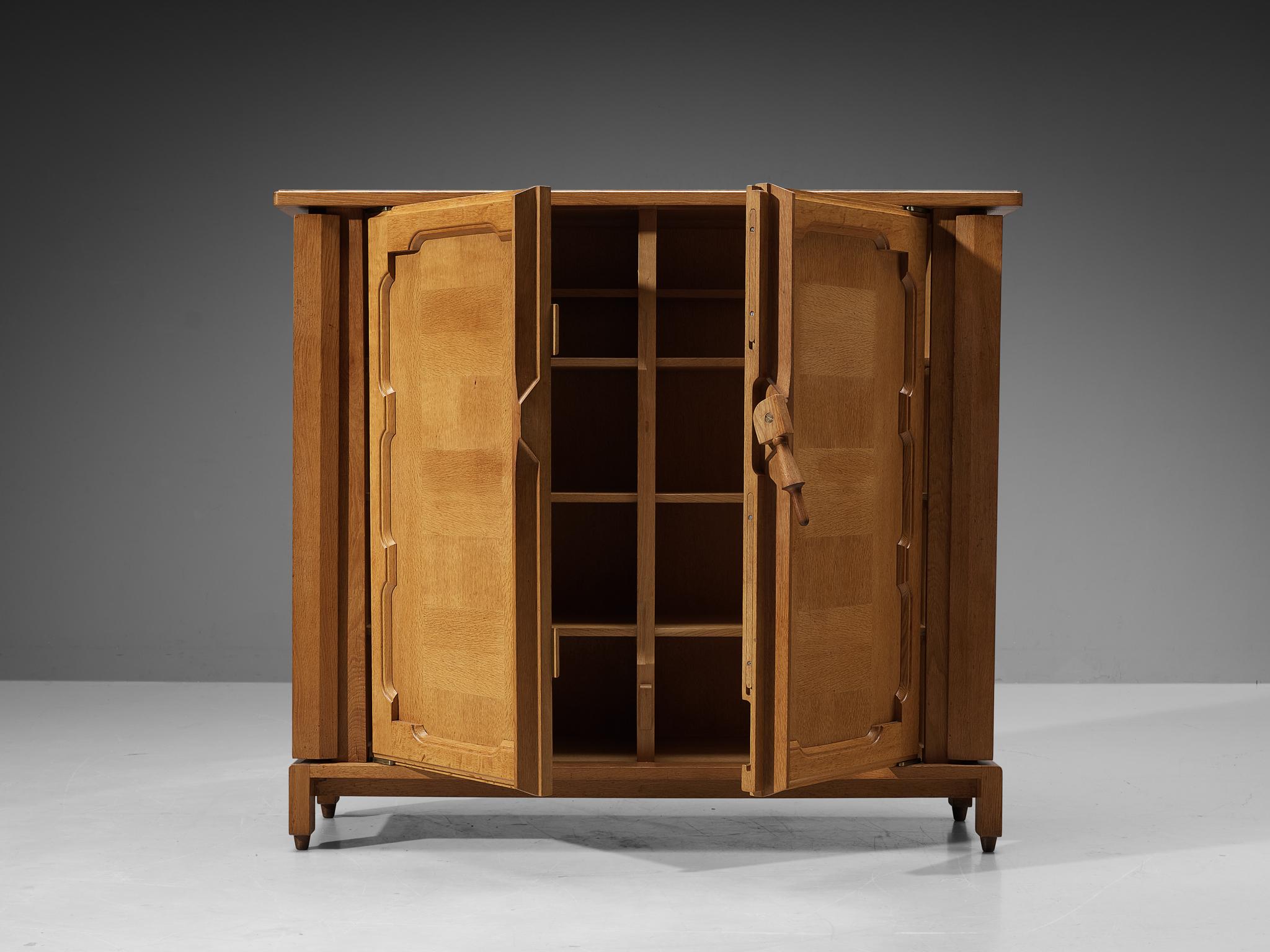 Guillerme & Chambron 'Bouvine' Cabinet in Oak In Good Condition In Waalwijk, NL
