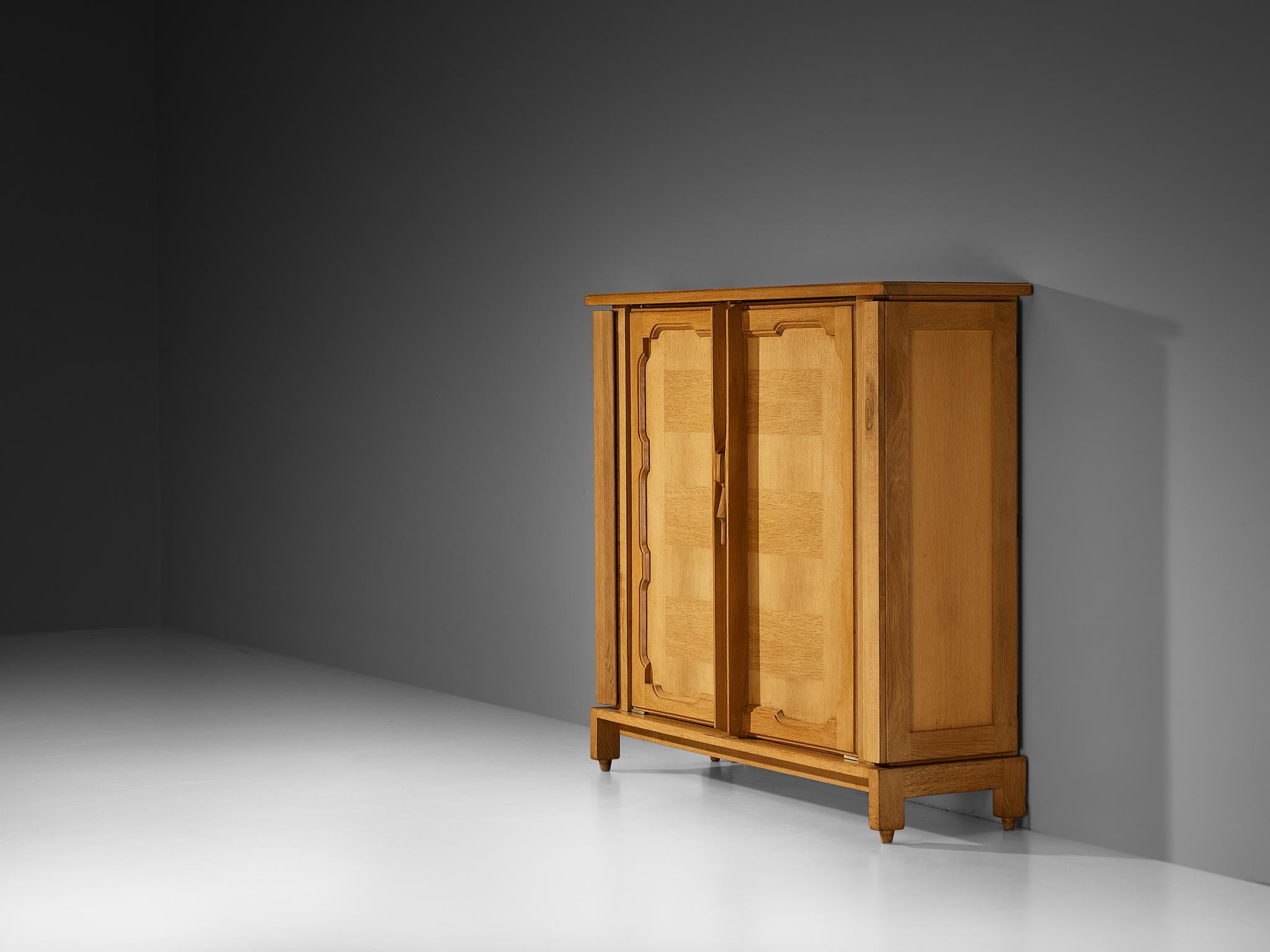 Guillerme & Chambron 'Bouvine' Cabinet in Oak  3