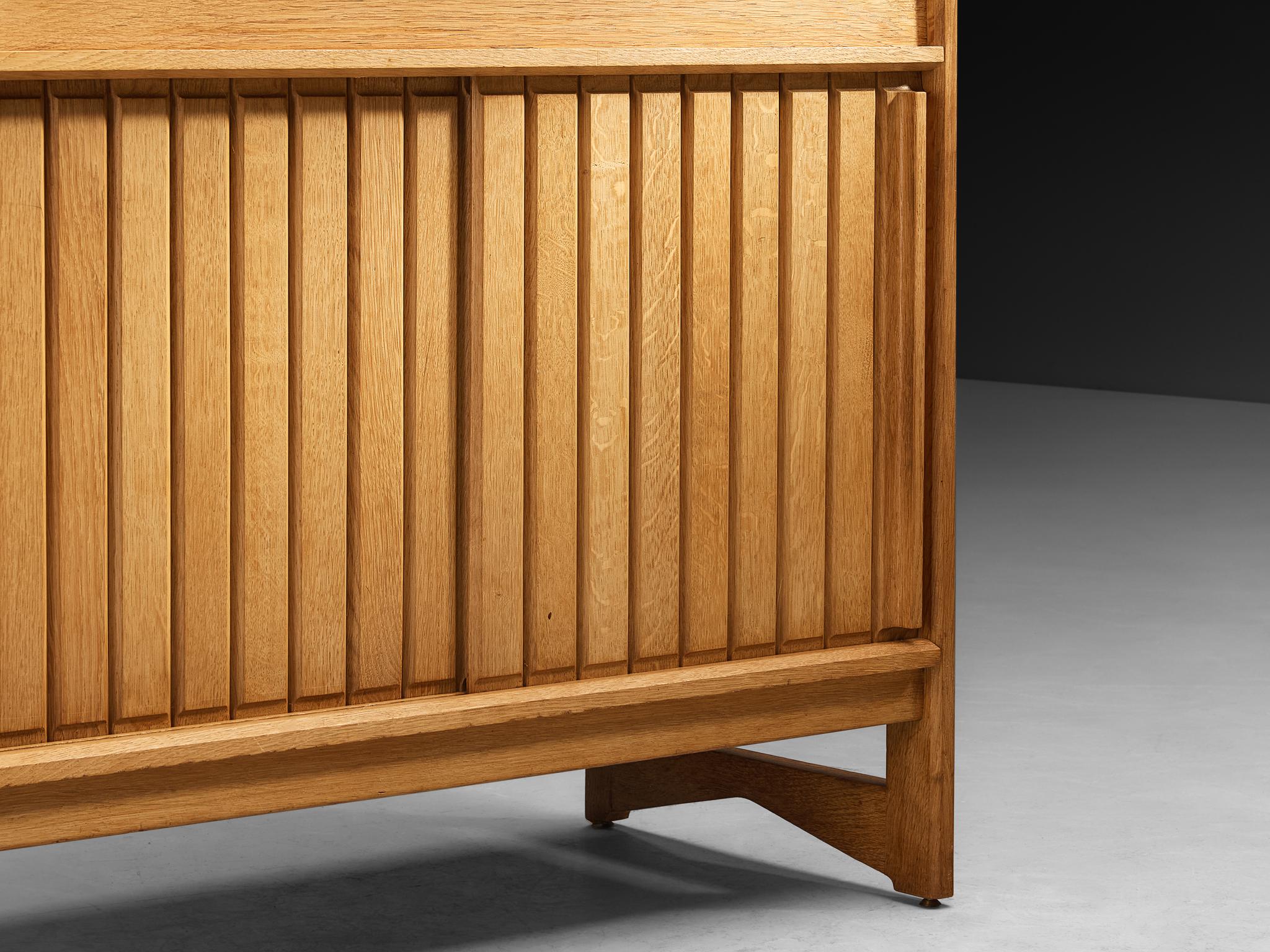 Armario Guillerme & Chambron con Secreter en Roble Macizo Latón en venta