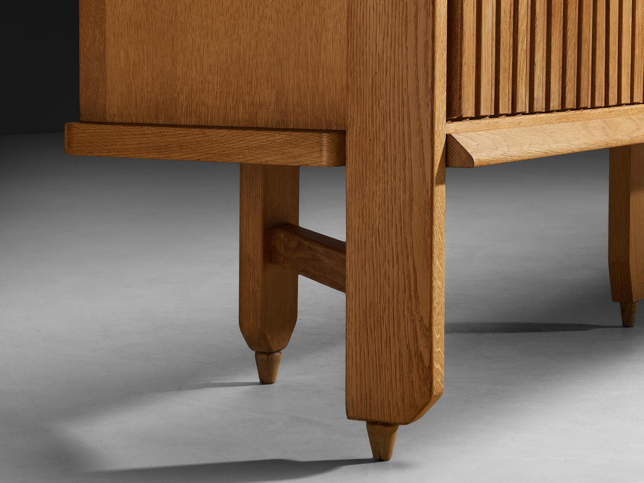 Guillerme & Chambron Carved Sideboard in Solid Oak and Ceramic im Zustand „Gut“ im Angebot in Waalwijk, NL