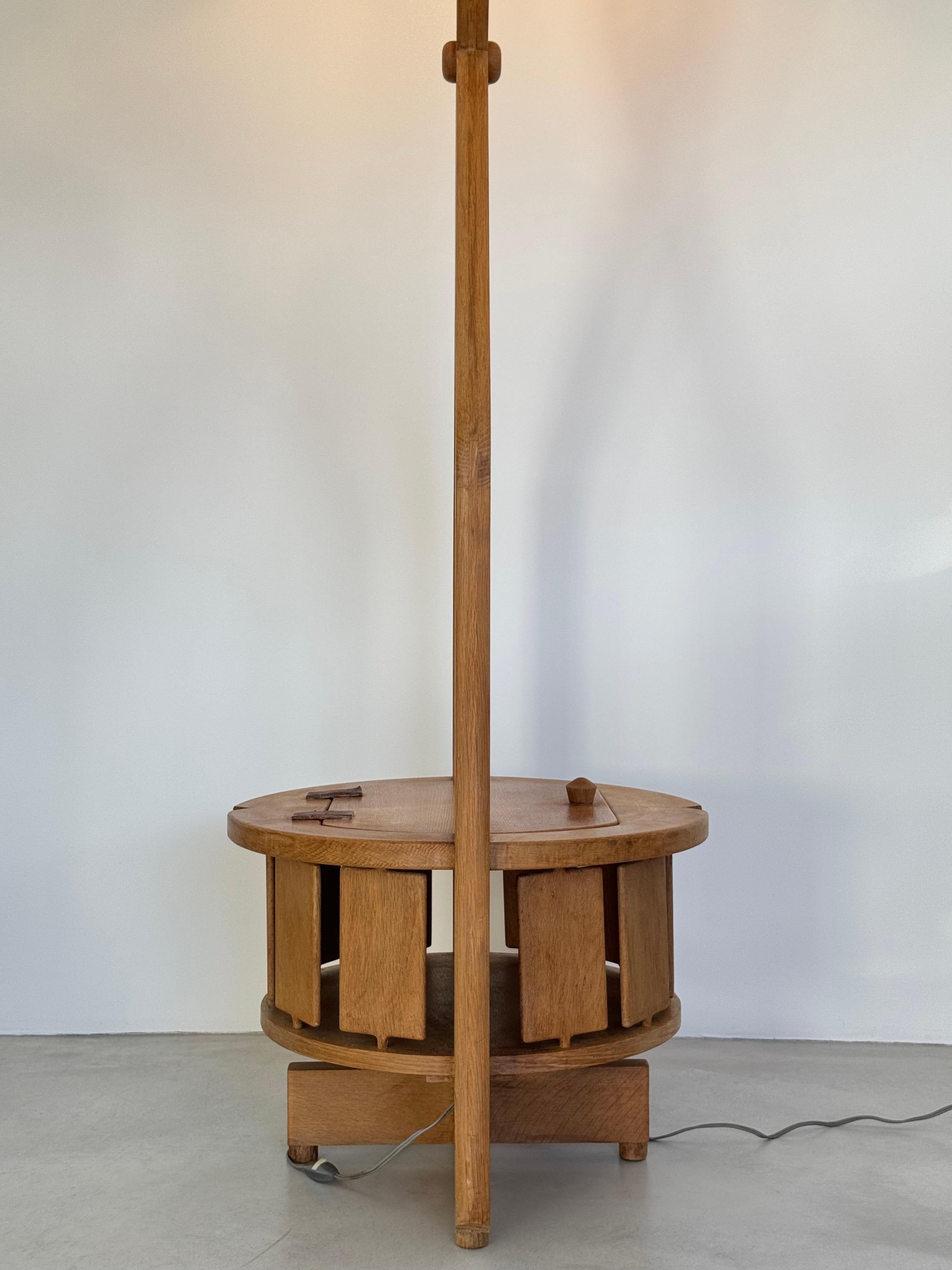 Guillerme & Chambron Design Almacenamiento Lámpara de pie   Votre Maison Francia circa 1960s en venta 7