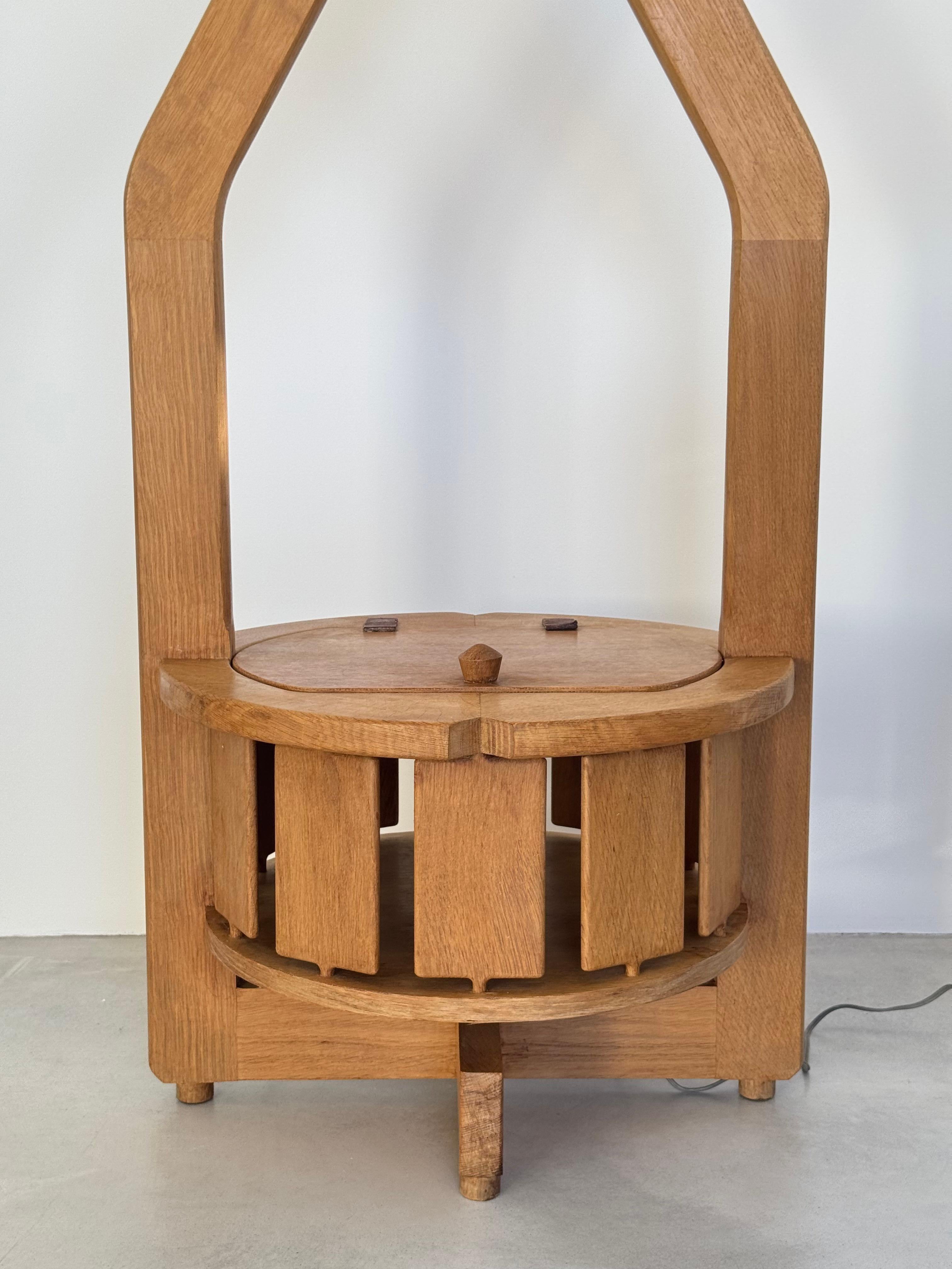 Guillerme & Chambron Design Almacenamiento Lámpara de pie   Votre Maison Francia circa 1960s en venta 1