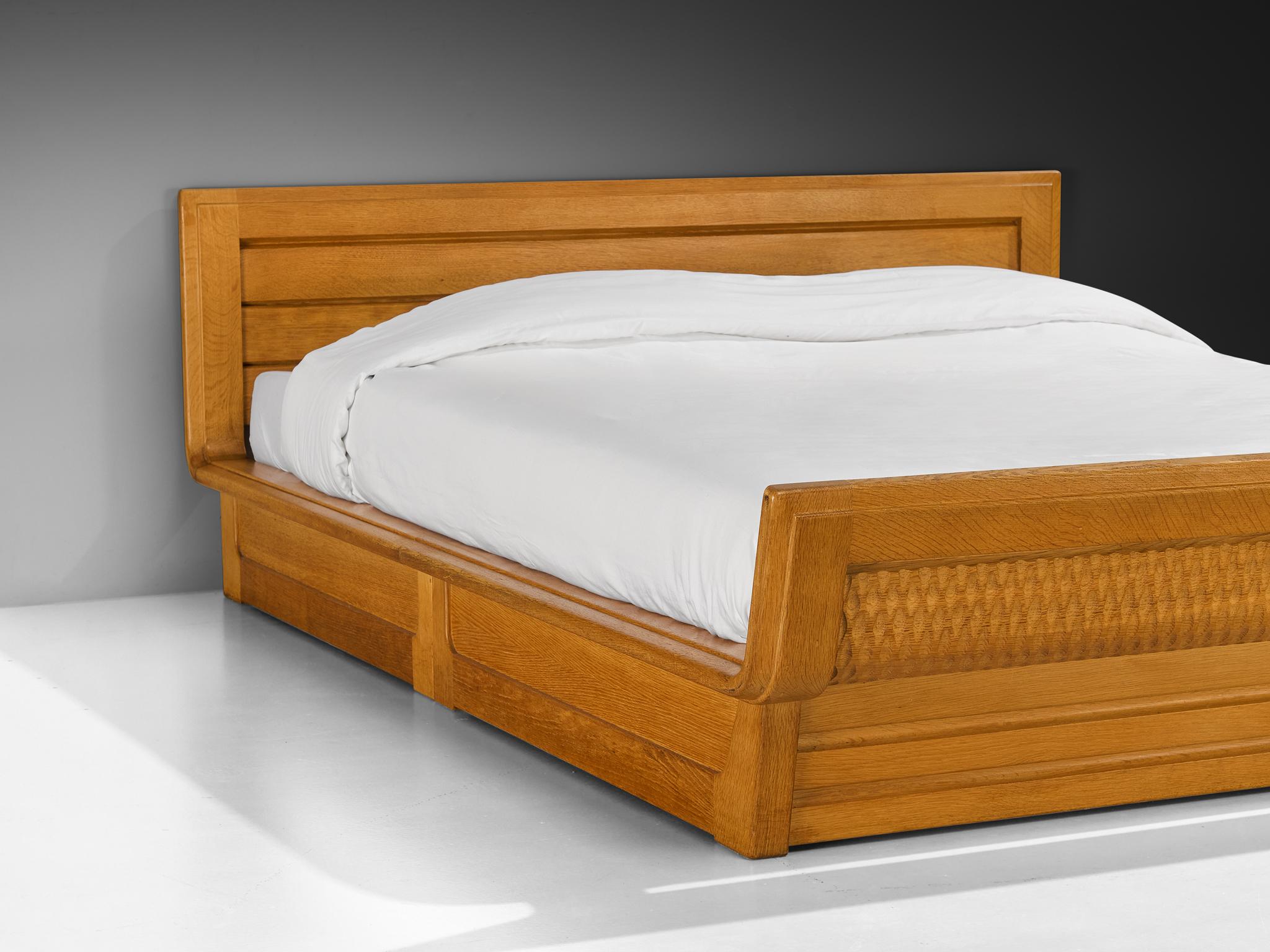 Mid-Century Modern Guillerme & Chambron Double Bed in Solid Oak For Sale