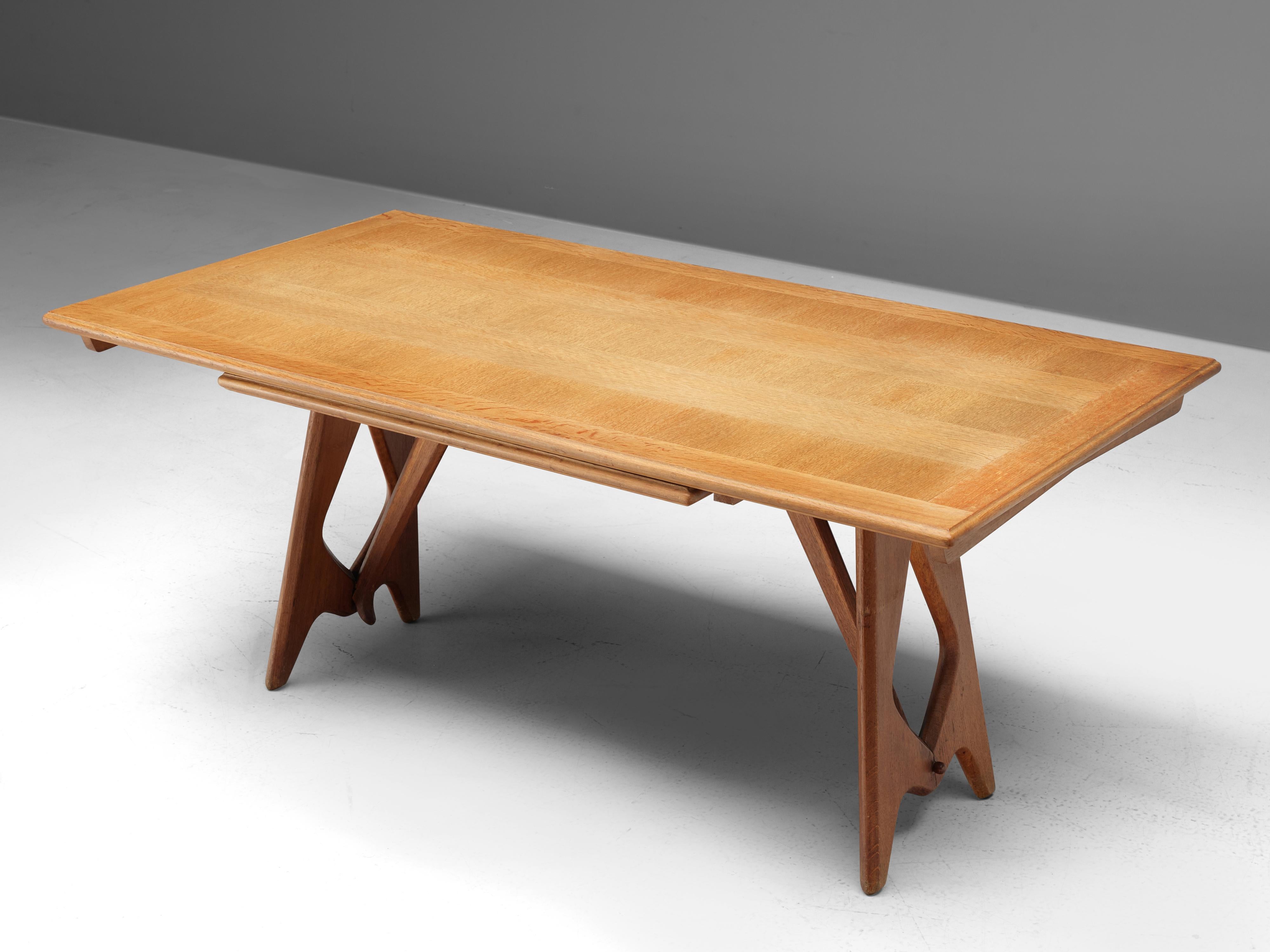 Guillerme & Chambron Extendable Dining Table in Oak 4