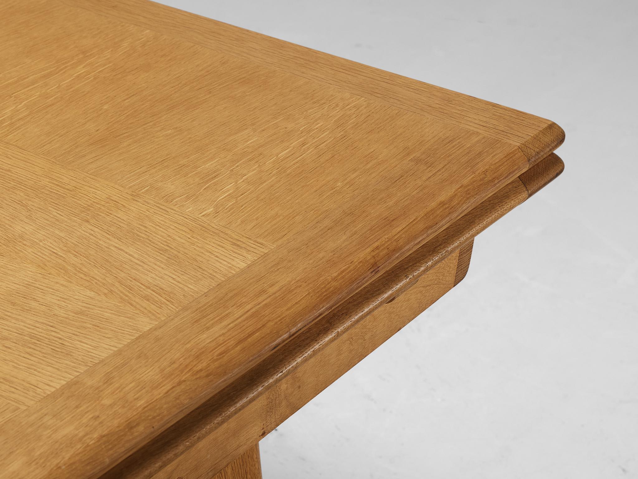 Guillerme & Chambron Extendable Dining Table in Oak  6