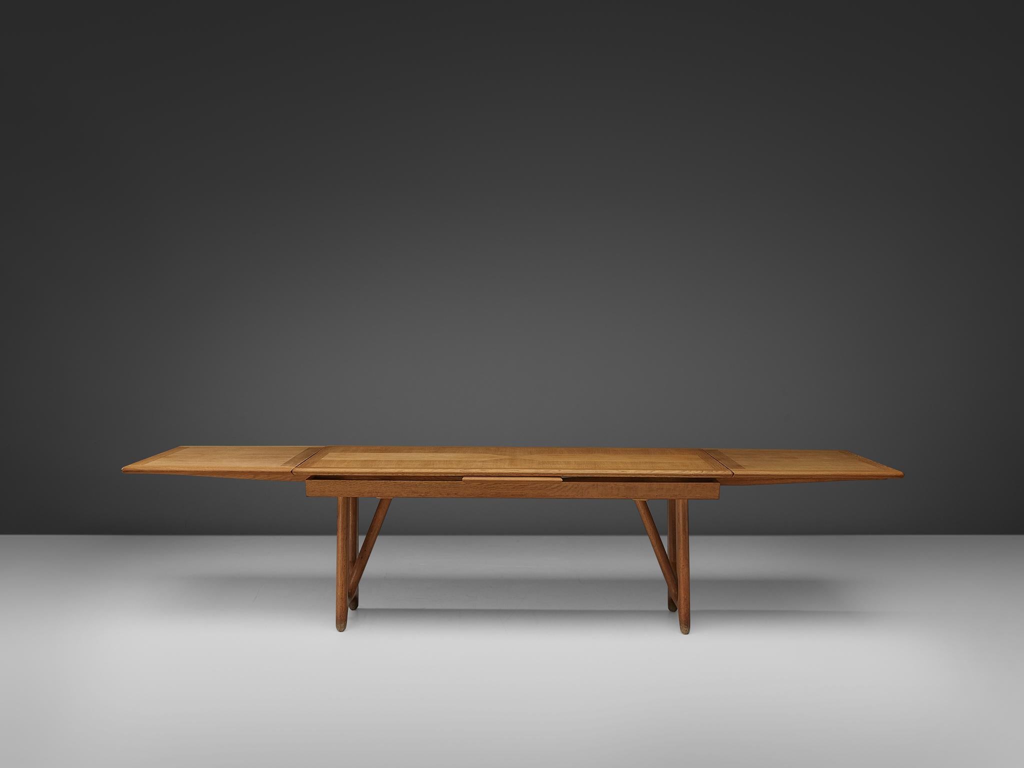 French Guillerme & Chambron Extendable Dining Table in Oak