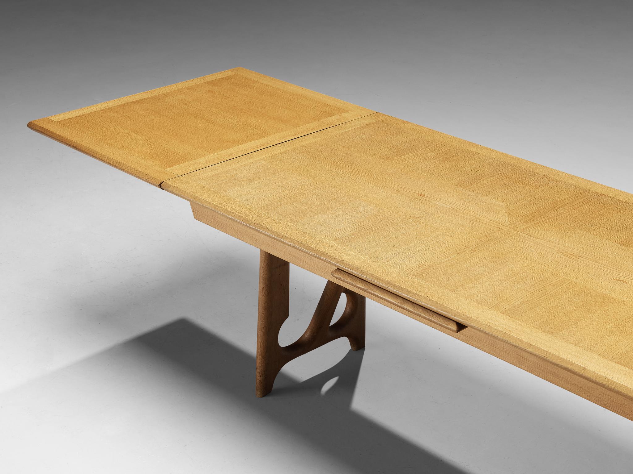 Guillerme & Chambron Extendable Dining Table in Oak 1