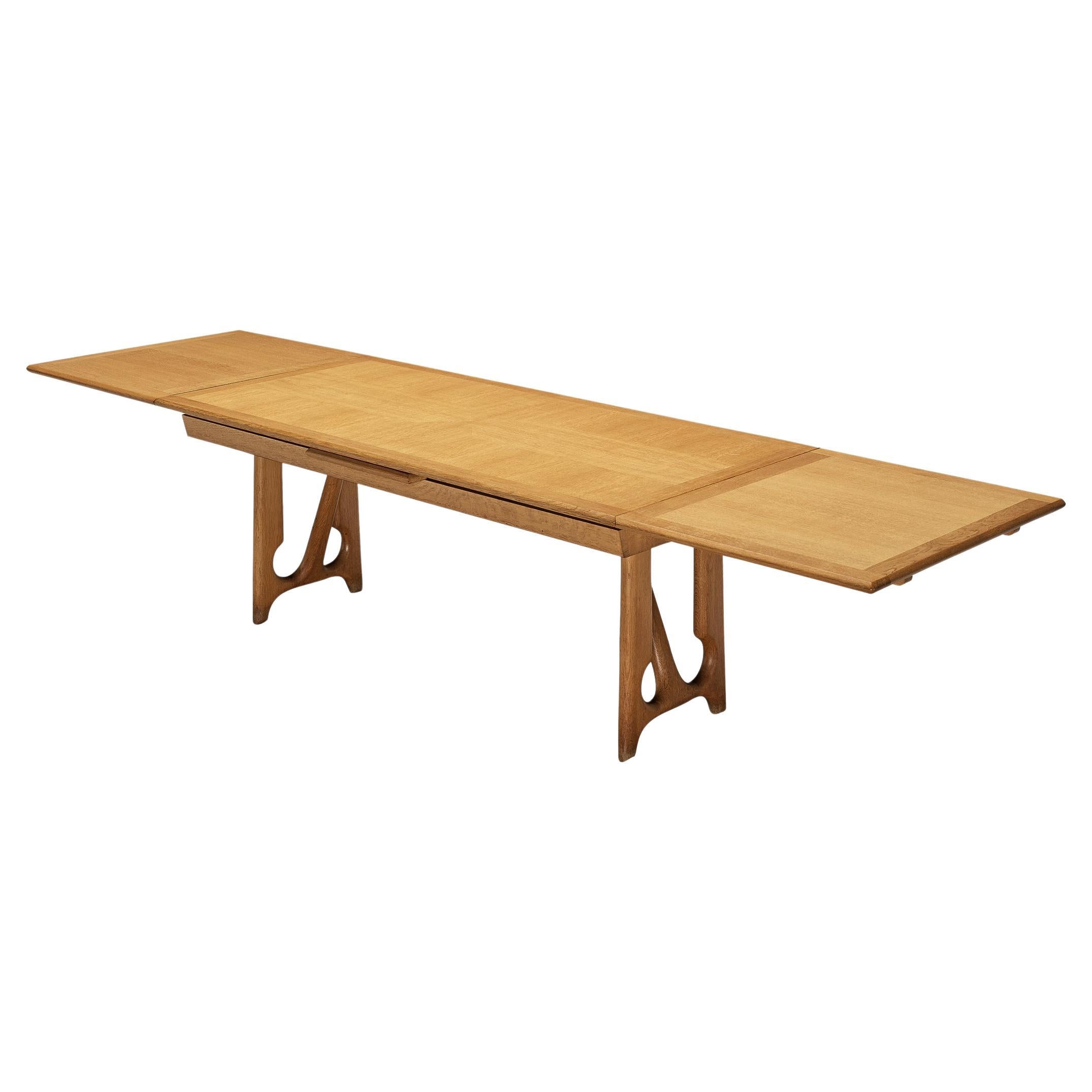 Guillerme & Chambron Extendable Dining Table in Oak 