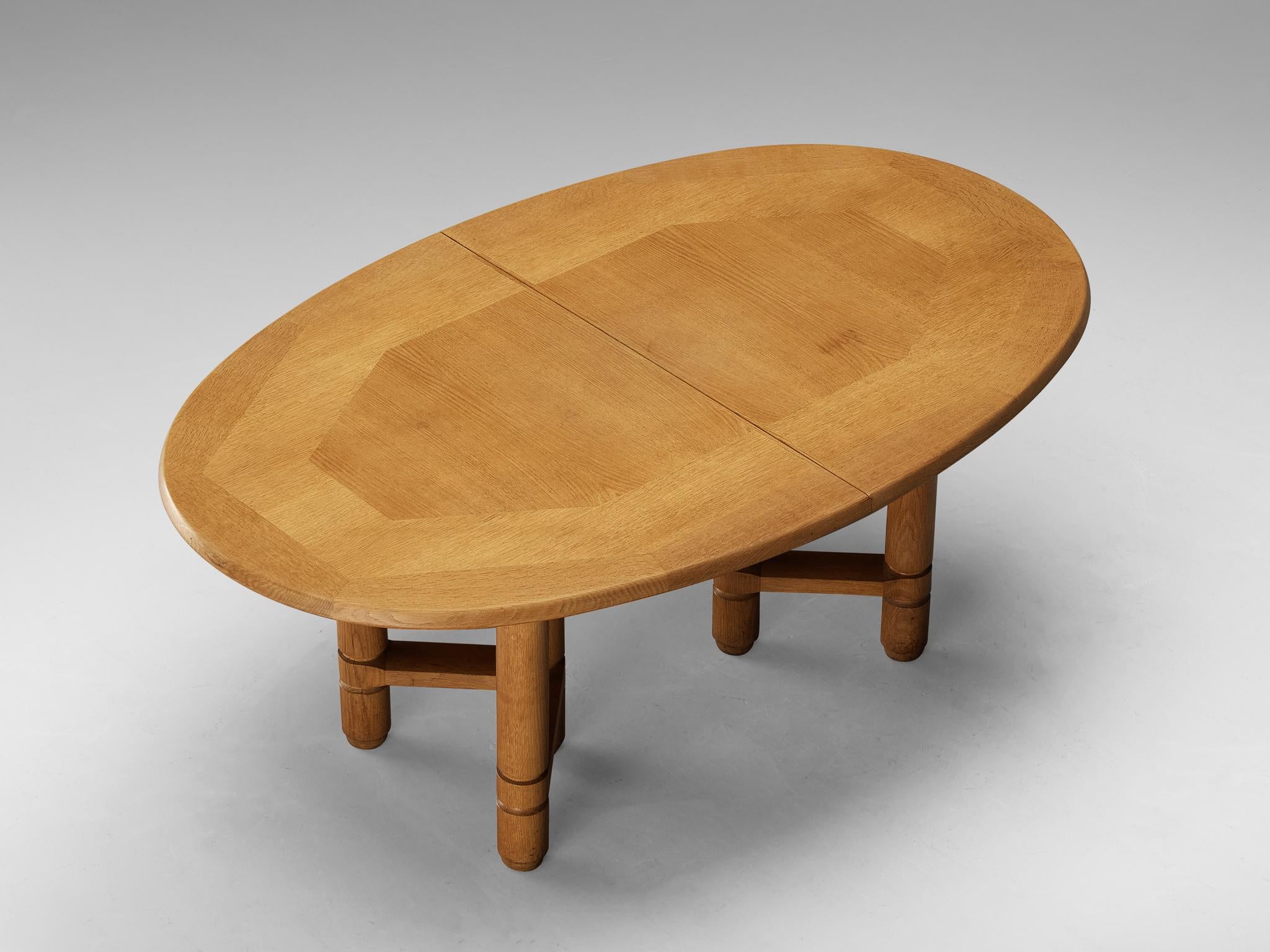 Mid-20th Century Guillerme & Chambron Extendable 'Elmyre' Dining Table in Solid Oak