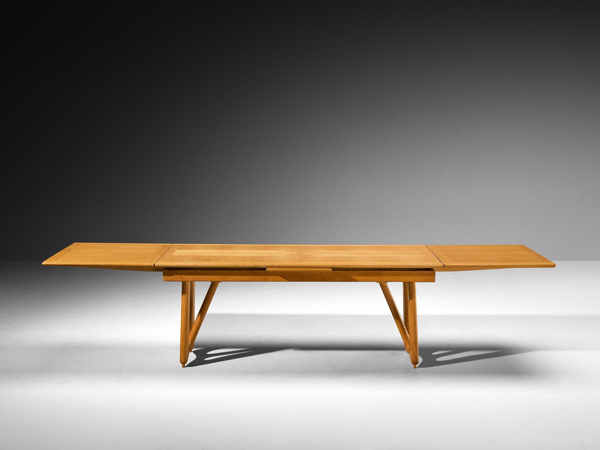 French Guillerme & Chambron Extendable 'L'Italienne' Dining Table in Solid Oak For Sale