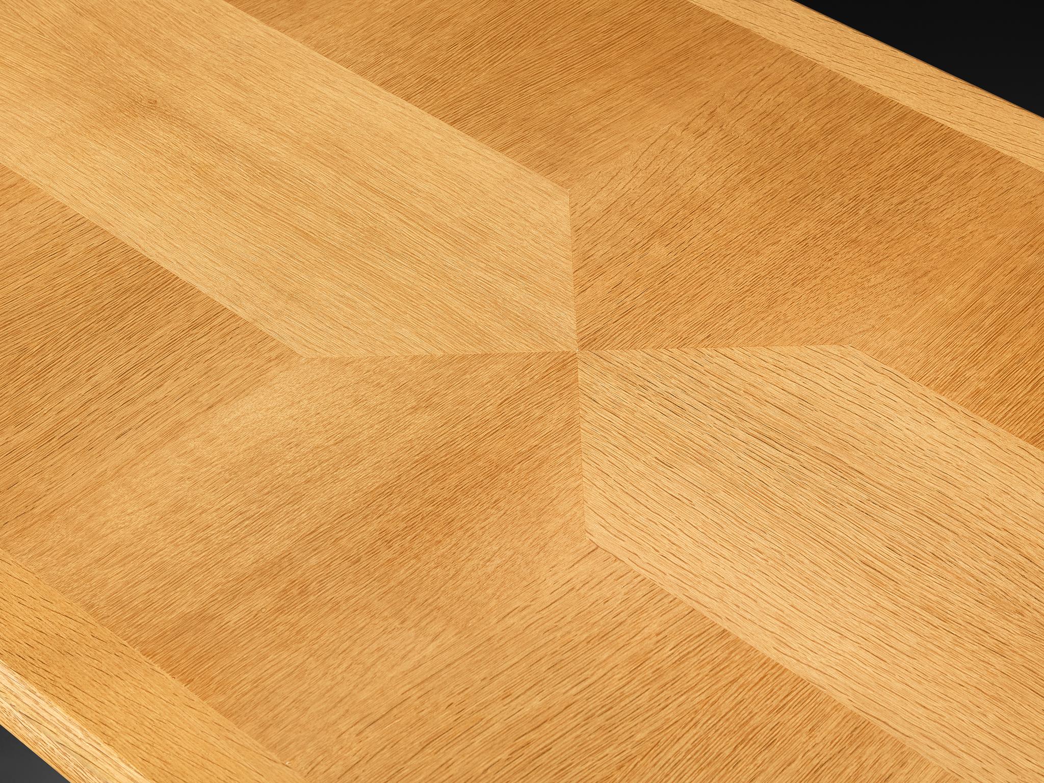 Guillerme & Chambron Extendable 'L'Italienne' Dining Table in Solid Oak For Sale 2