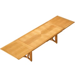 Guillerme & Chambron Extendable 'L'Italienne' Dining Table in Solid Oak