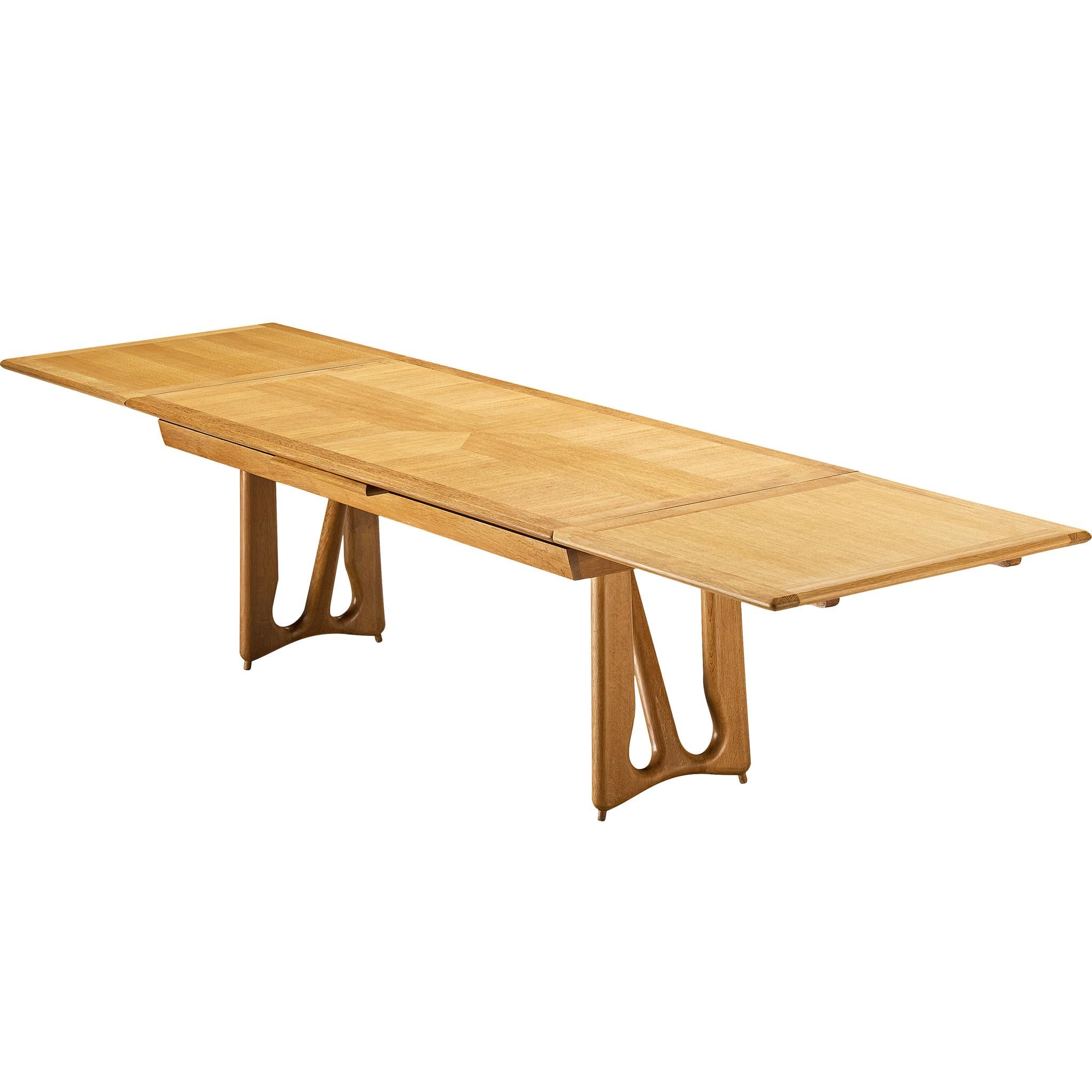 What is a center table?