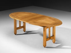 Guillerme & Chambron Extendable Round Dining Table in Oak