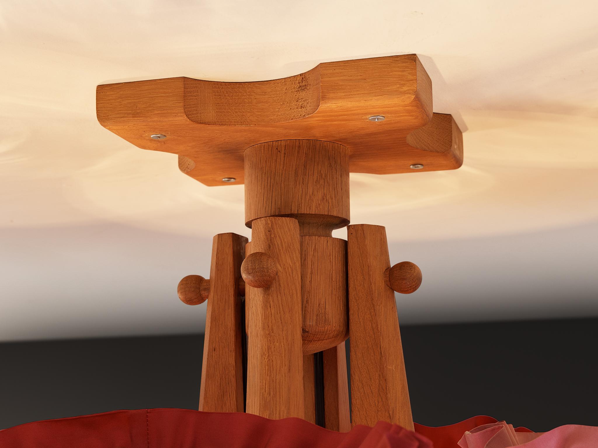 Tessuto Lampadario Guillerme & Chambron per Votre Maison in Oak con paralumi in Fabrice Rossa in vendita