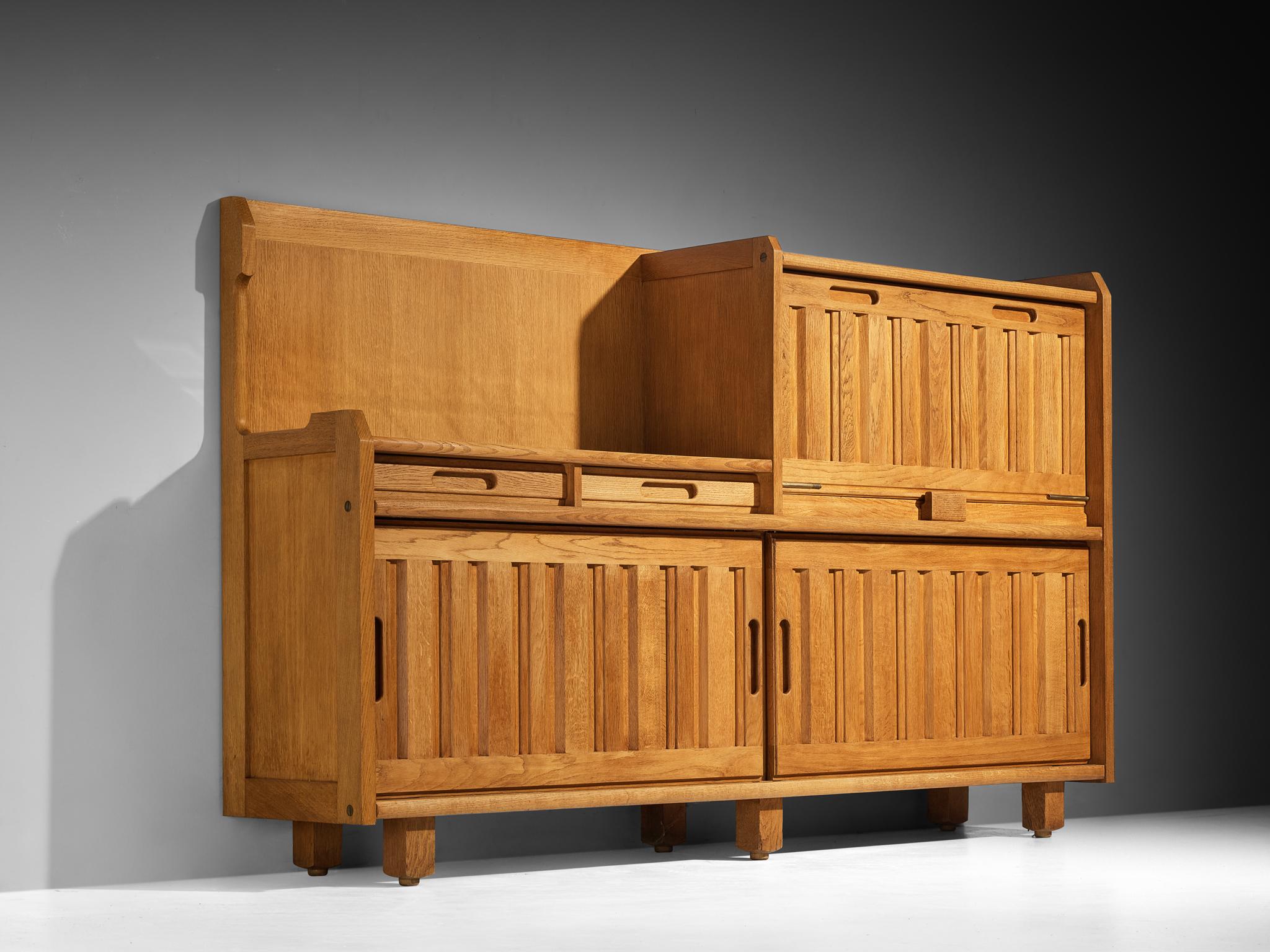 Francese Credenza Guillerme & Chambron per Votre Maison in Oak con intarsio di piastrelle in vendita