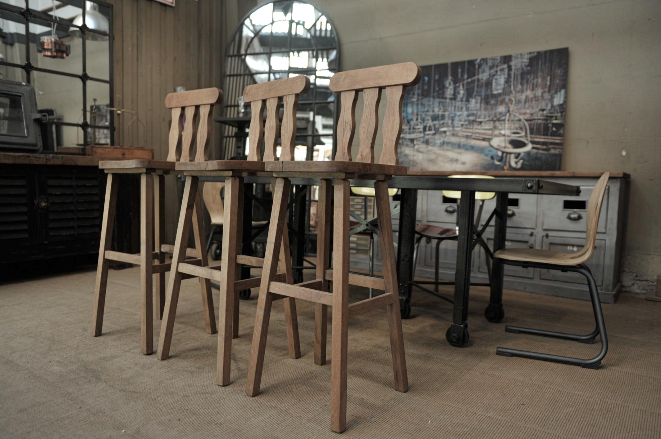 Mid-Century Modern Guillerme & Chambron for Votre Maison Solid Oak Bar Stools, circa 1960 For Sale