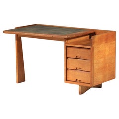 Guillerme & Chambron French desk in solid oak from the 60's perfect condition