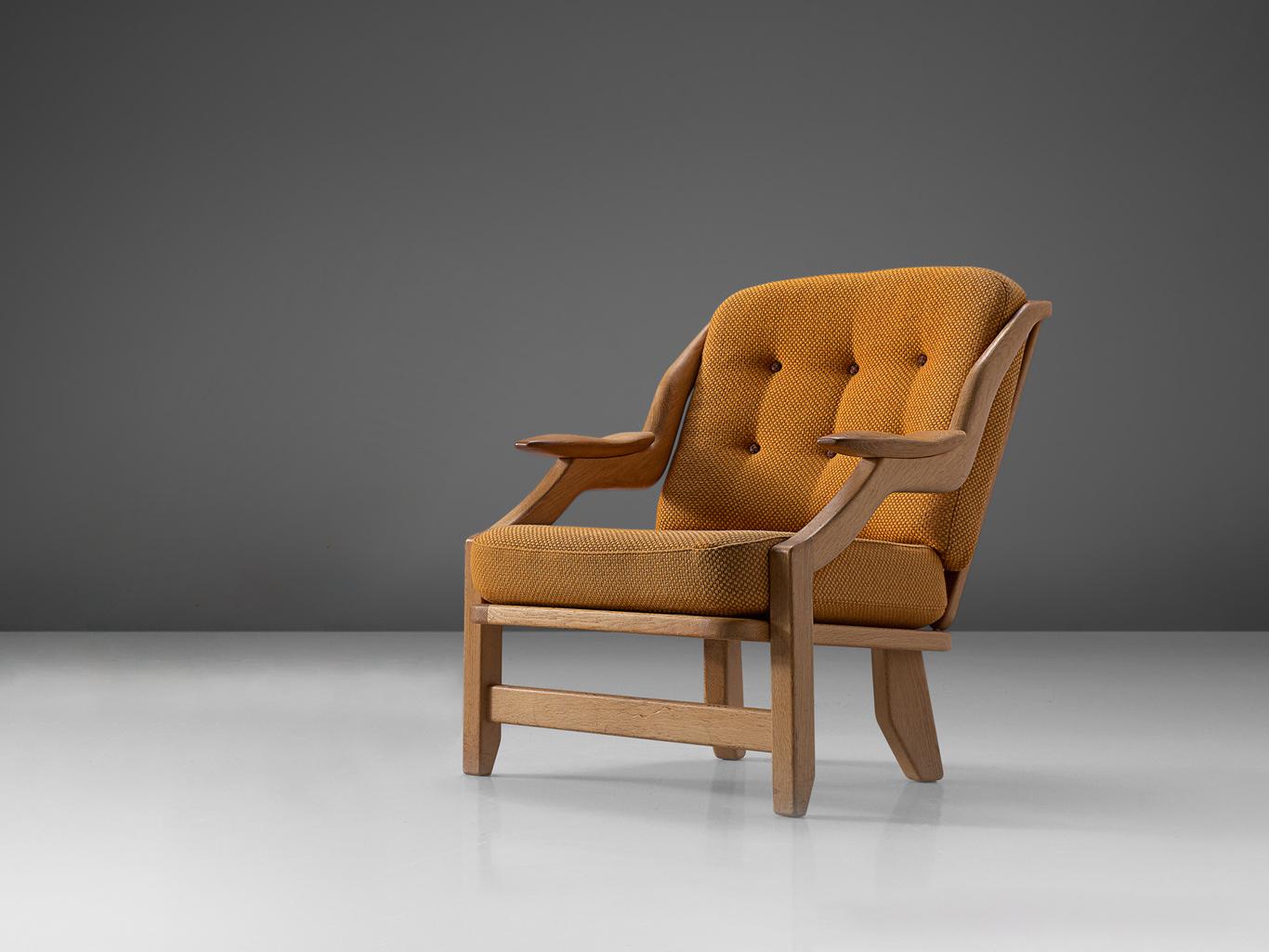 Guillerme et Chambron for Votre Maison, lounge chair, model 'Gregoire', orange wool upholstery, oak, France, 1960s

Comfortable lounge chair designed by Guillerme and Chambron. These chairs have a very interesting shape looking from the side. The