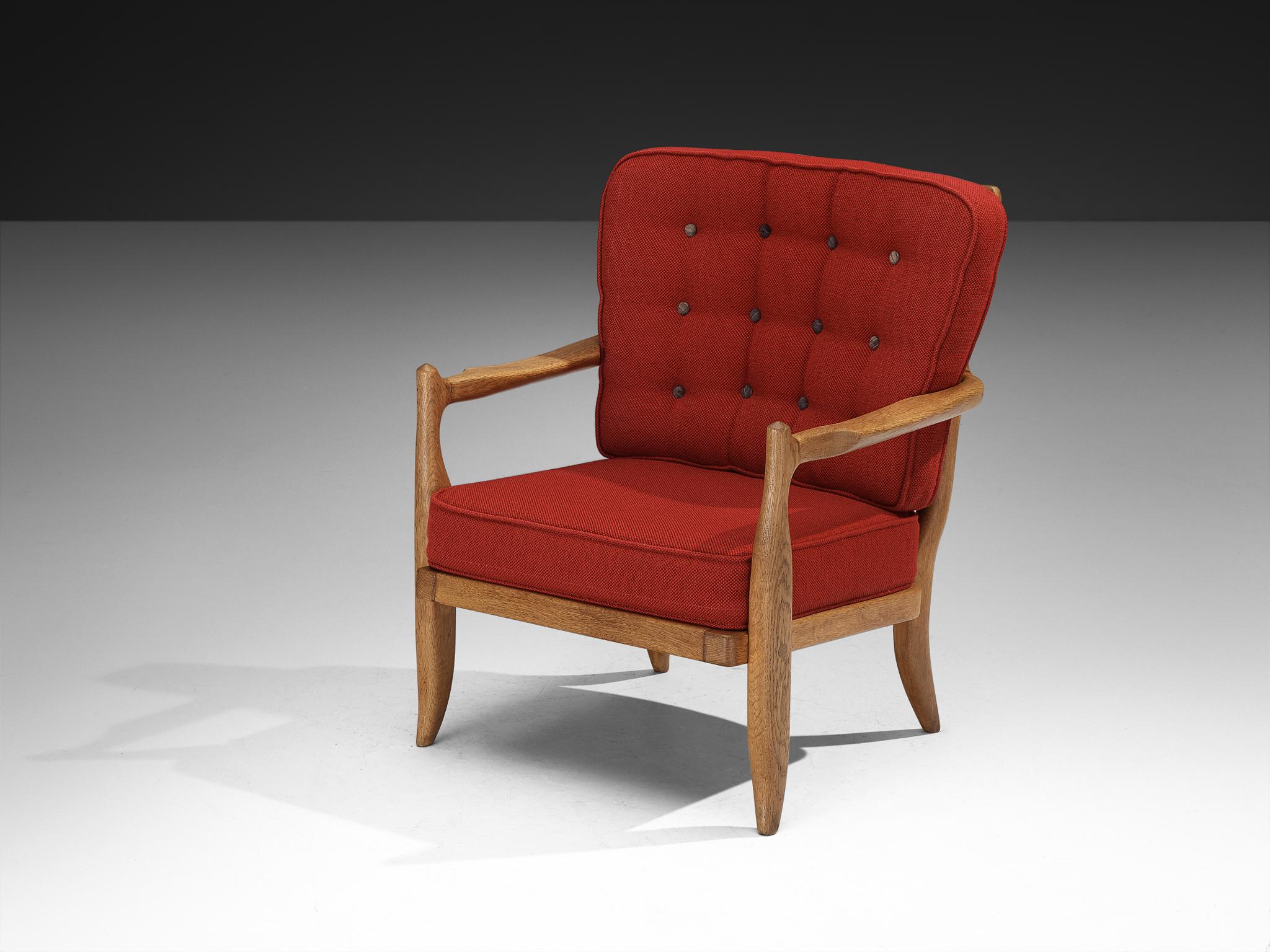 Guillerme & Chambron per Votre Maison, poltrona modello 'Jose', quercia, tessuto, Francia, anni '60

Caratteristica poltrona del duo di designer francesi Guillerme & Chambron. Mentre la parte anteriore convince per il suo aspetto chiaro, lo