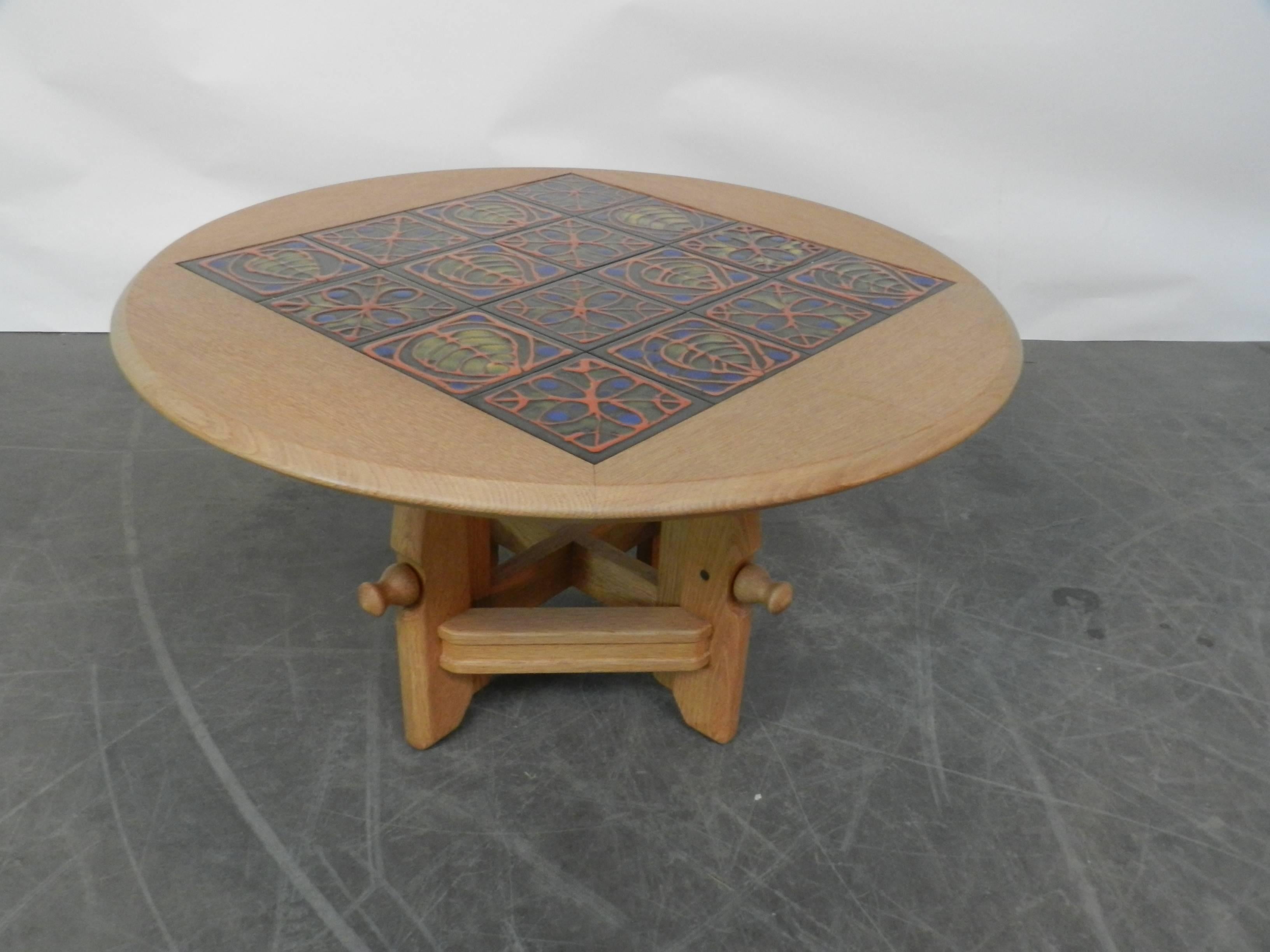 Mid-Century Modern Table réglable en chêne et céramique 