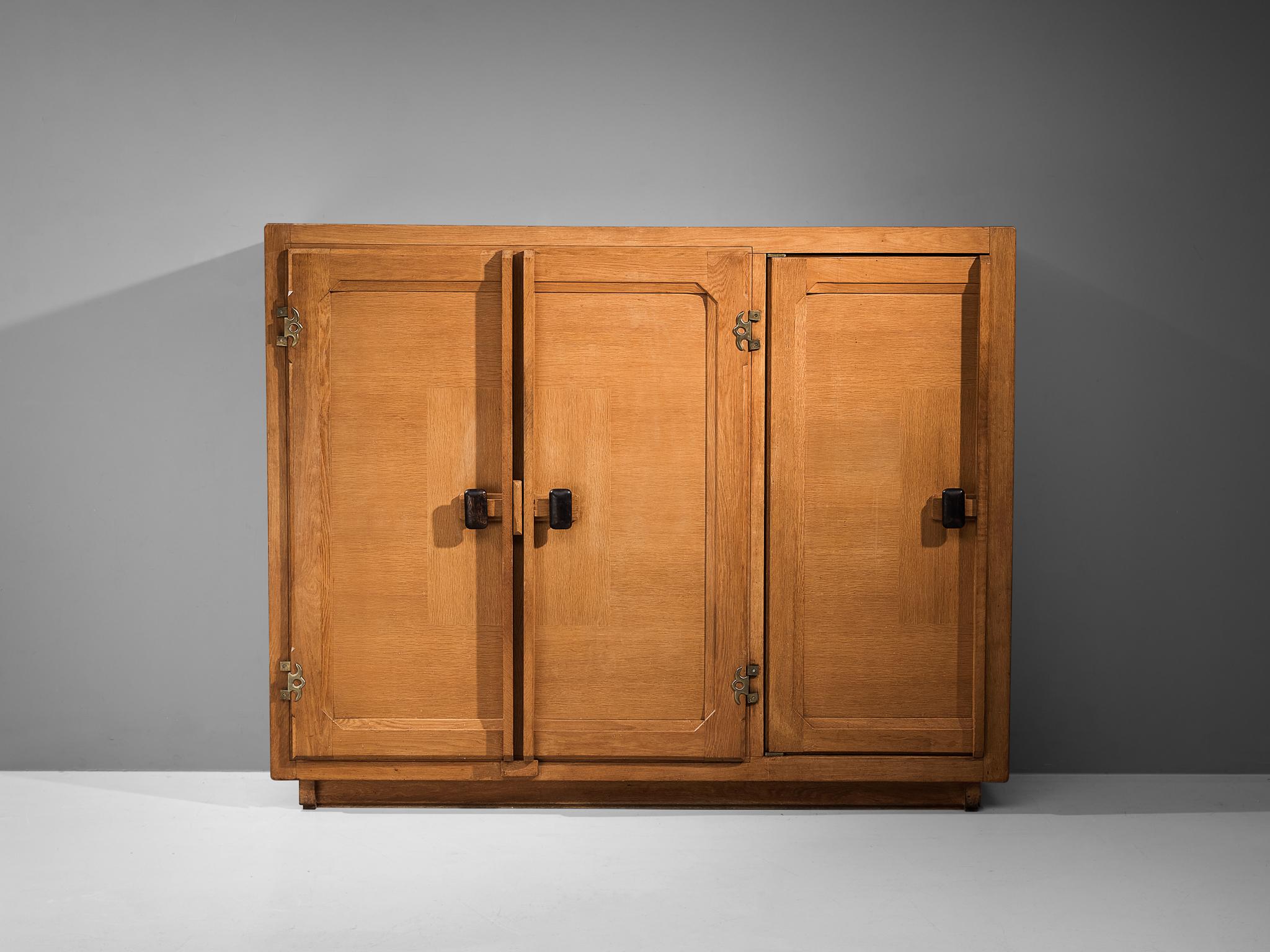 Guillerme & Chambron Large Highboard in Oak and Brass In Good Condition In Waalwijk, NL