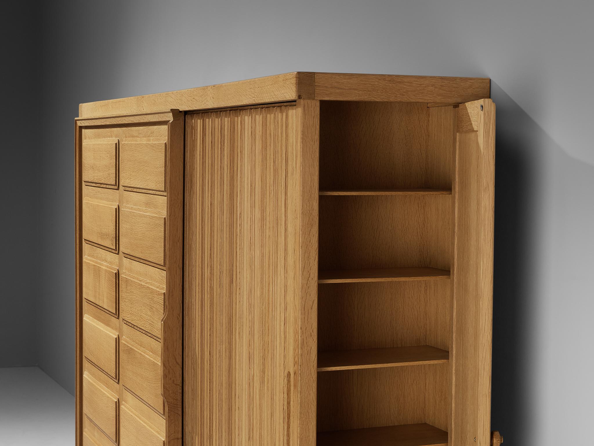 Guillerme & Chambron Large Highboard in Oak with Carved Doors 4