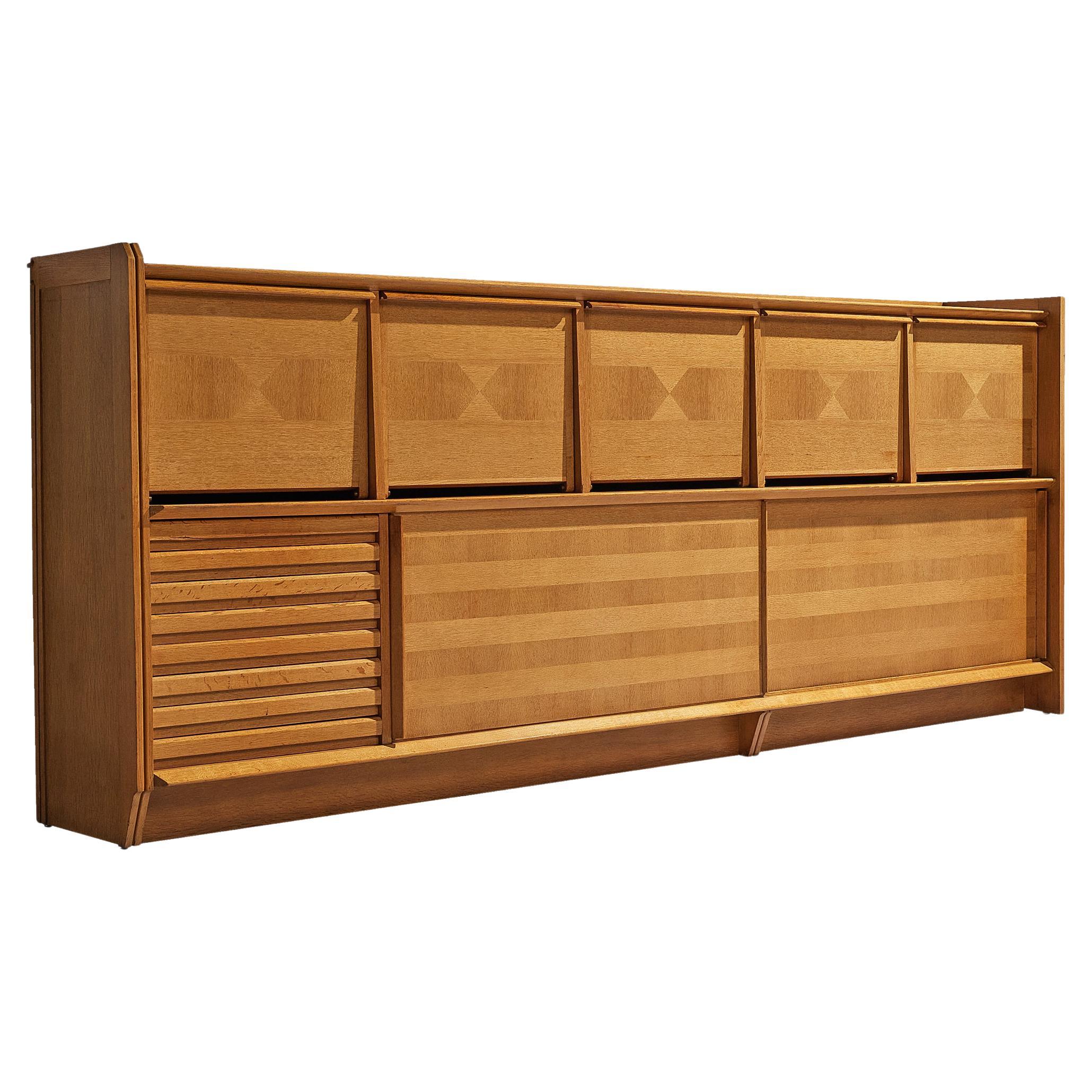 Guillerme & Chambron Großes Sideboard aus Eiche im Angebot